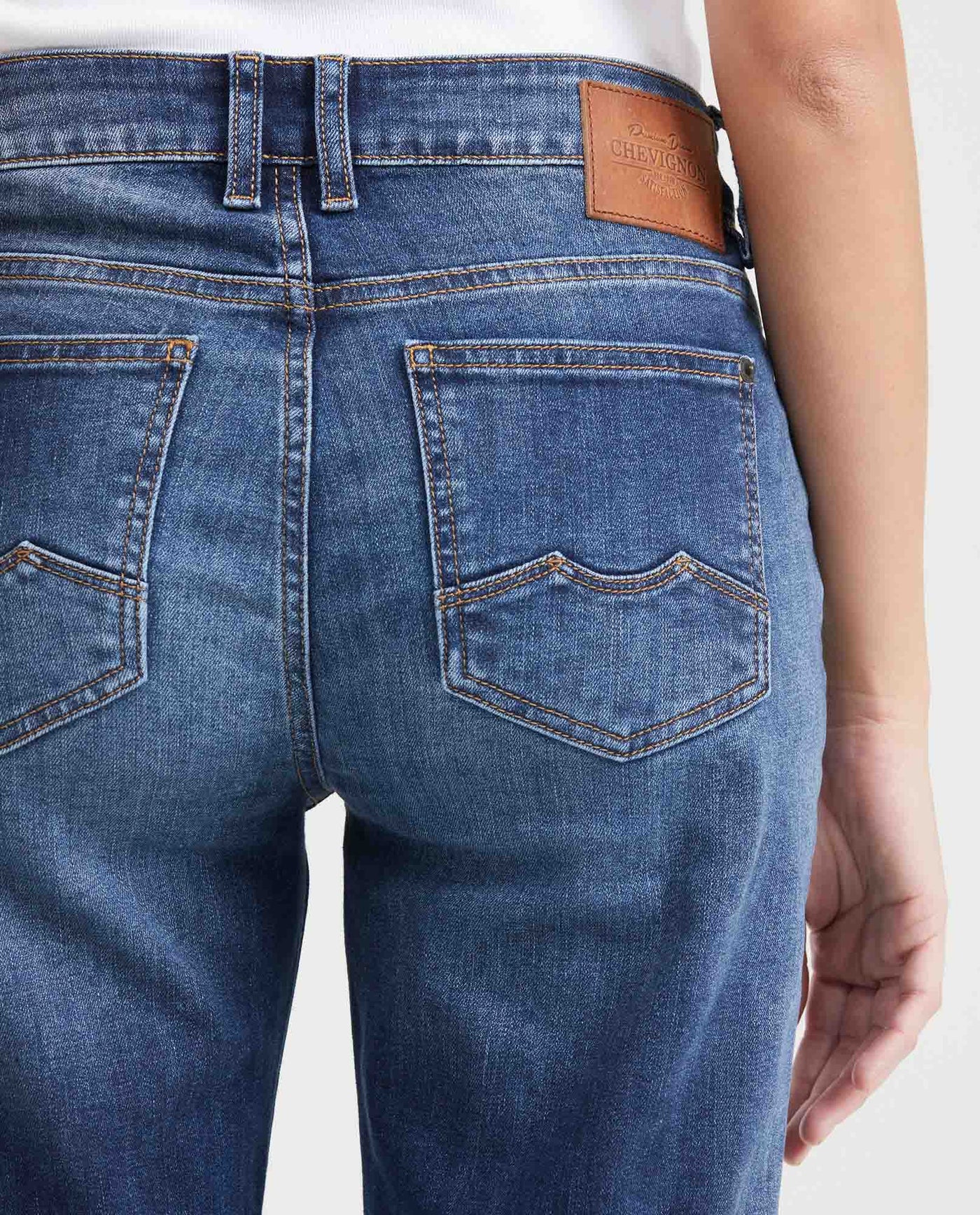 Women's Cosmo Jeans High-Rise Fitted Leg Medium Wash Rips Green Contrast 431G011 - 4