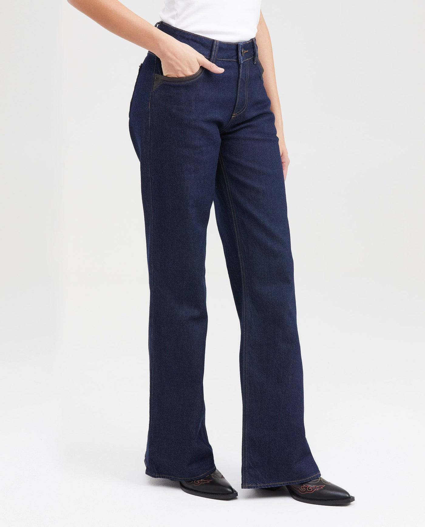 Jean High Rise Relaxed Dark Blue Bootcut for Women - Blue 431G019 - 3