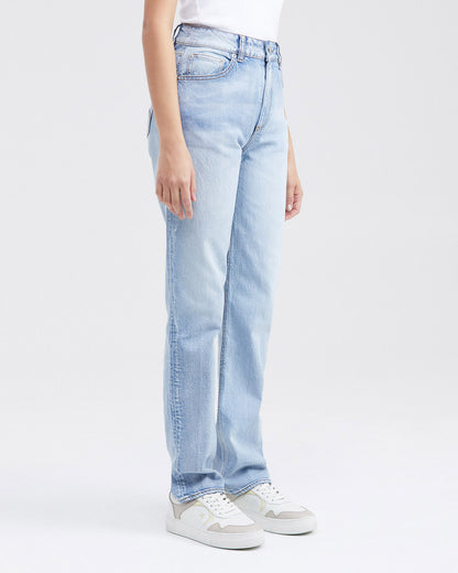 SUPER HIGH RISE COSMO IN MEDIUM WASH