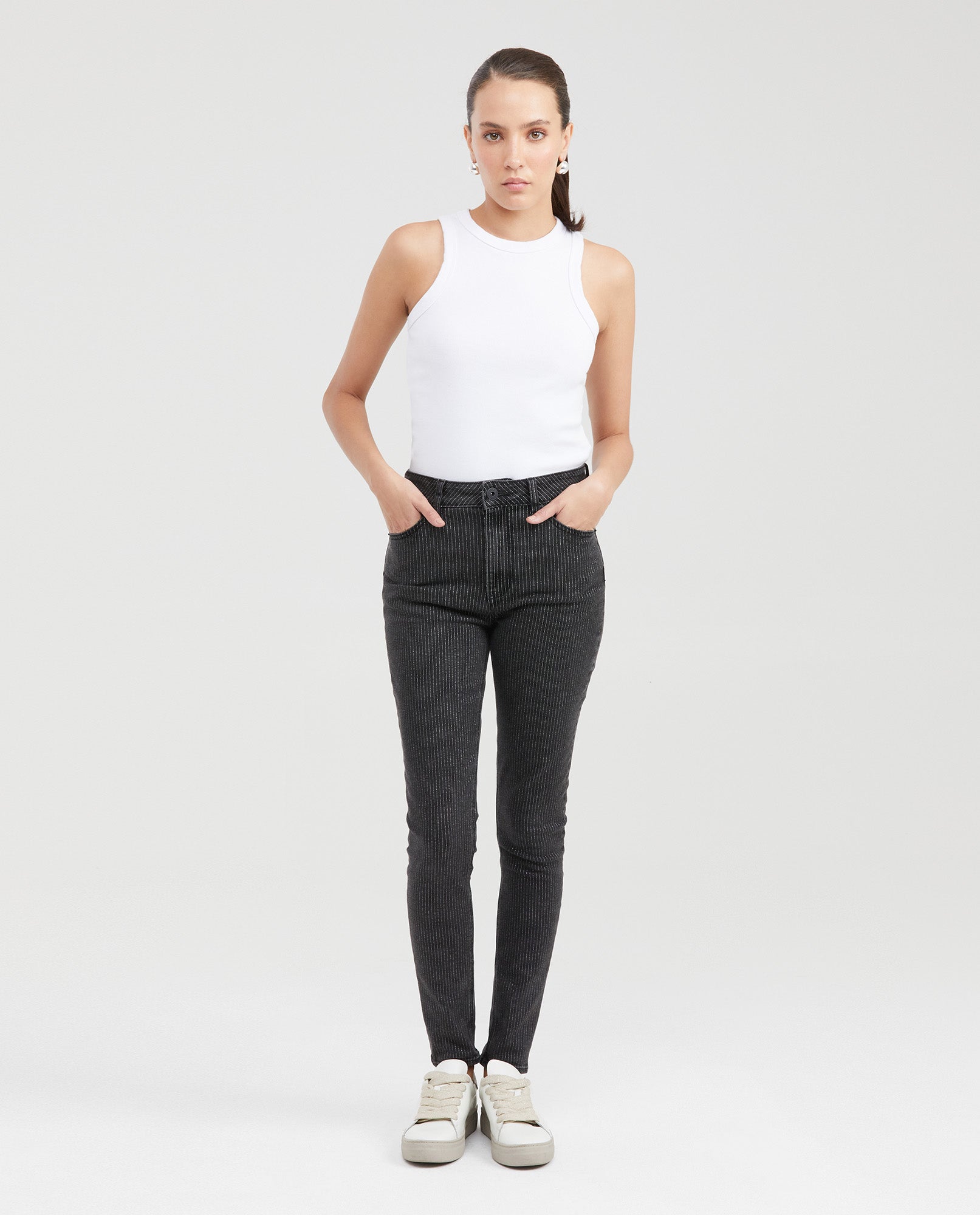 Women's Cosmo Jeans Super High-Rise Fitted Leg Black Wash Green Contrast Metal Fiber 431G026 - 7