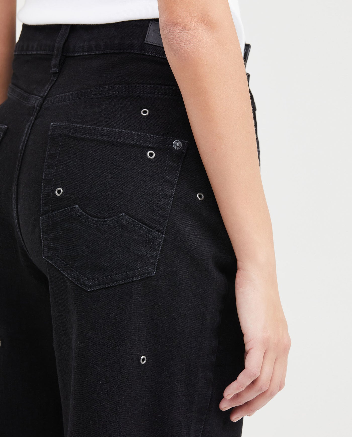 Jean Wide Leg Super High Rise Relaxed Boot Black with Decorative Eyelets for Women - Black 431G034 - 7