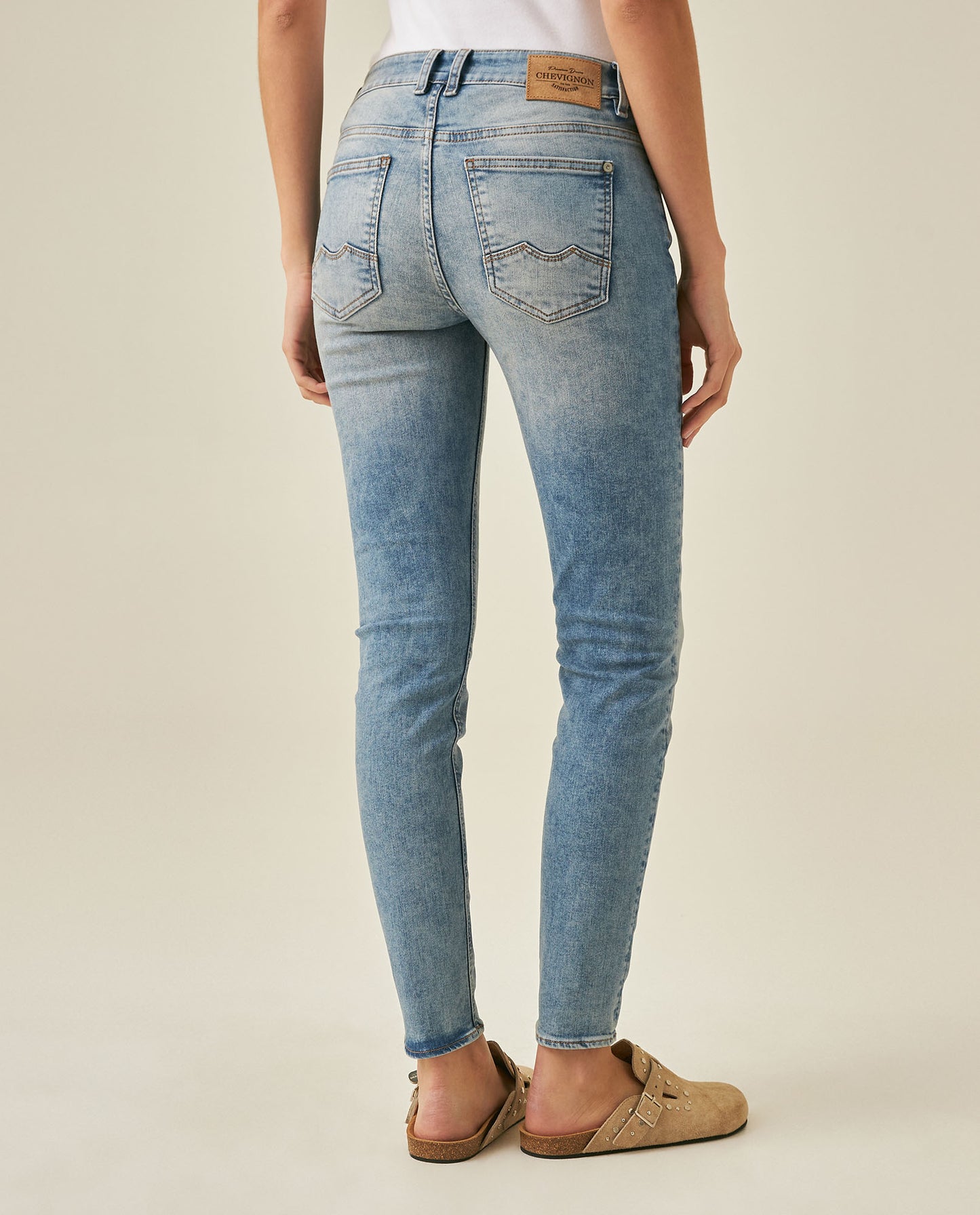 Womens Jeans Skinny Fit Low Rise Cotton Recycled Polyester Elastane Light Wash Front Distressing - Blue 63_431H002_AZU154020_6