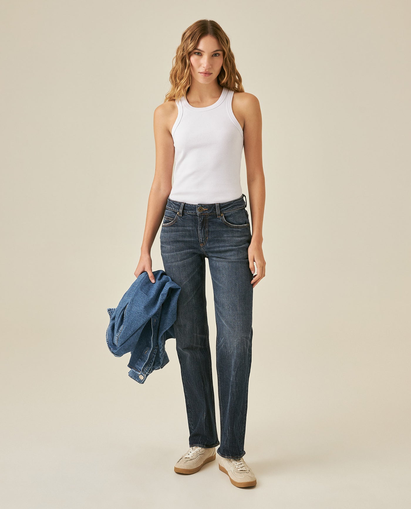 Womens Jeans Straight Relaxed Fit High Rise Cotton–Elastane Comfort Dark Wash Embroidered Logo - Blue 63_431H009_AZU194052_4
