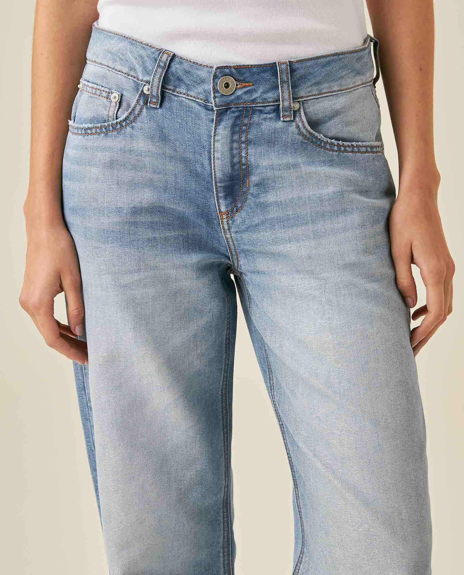 Womens Jeans Straight Relaxed Fit Super High Rise Cotton–Polyester Lurex Light Wash Subtle Shine - Blue 63_431H012_AZU154020_5