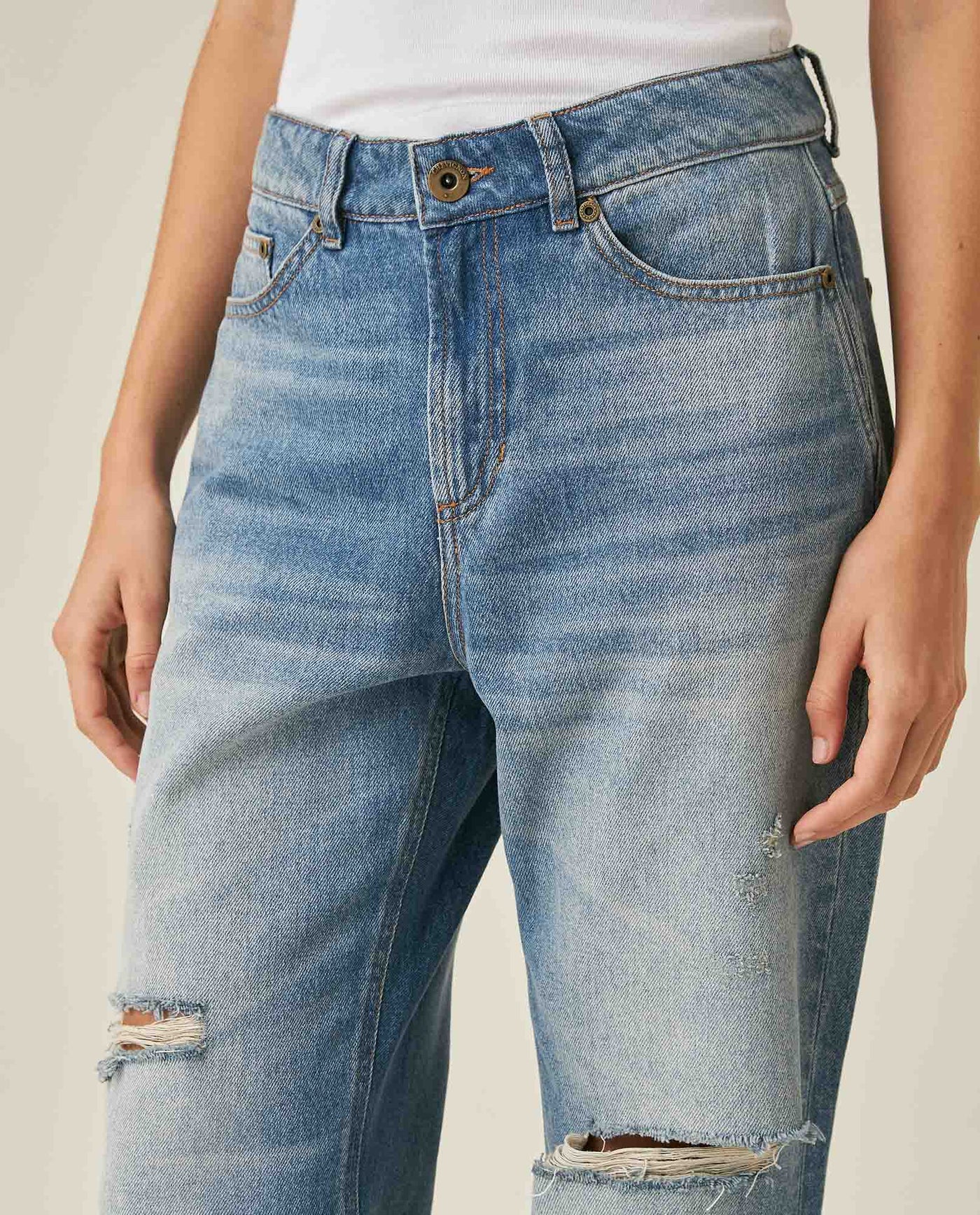 Womens Jeans Boy Fit Bootcut Mid Rise Cotton–Lyocell Medium Wash Rips Subtle Distressing - Blue 63_431H014_AZU184140_5
