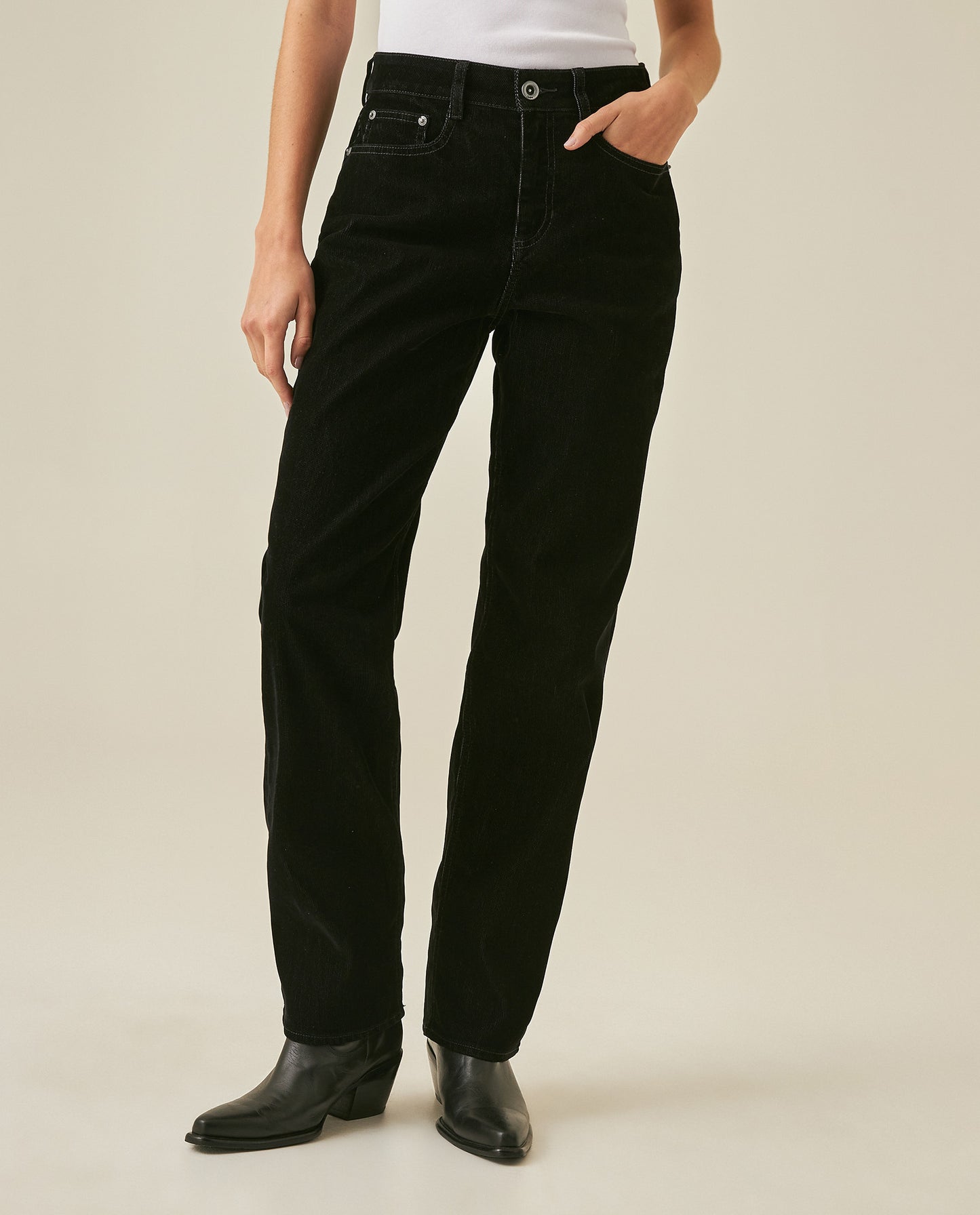 Womens Jeans Special Fit Straight Relaxed Leg Super High Rise Cotton Blend Black Wash Premium Drape - Black 63_431H021_NEG194004_0