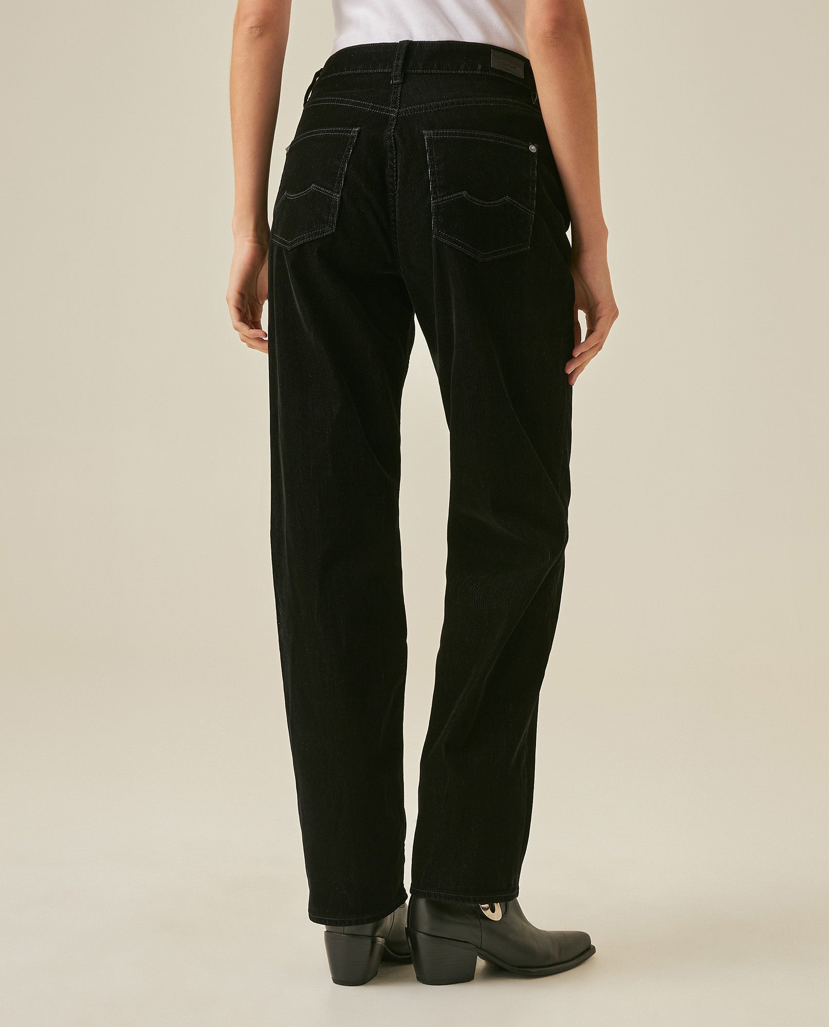 Womens Jeans Special Fit Straight Relaxed Leg Super High Rise Cotton Blend Black Wash Premium Drape - Black 63_431H021_NEG194004_6