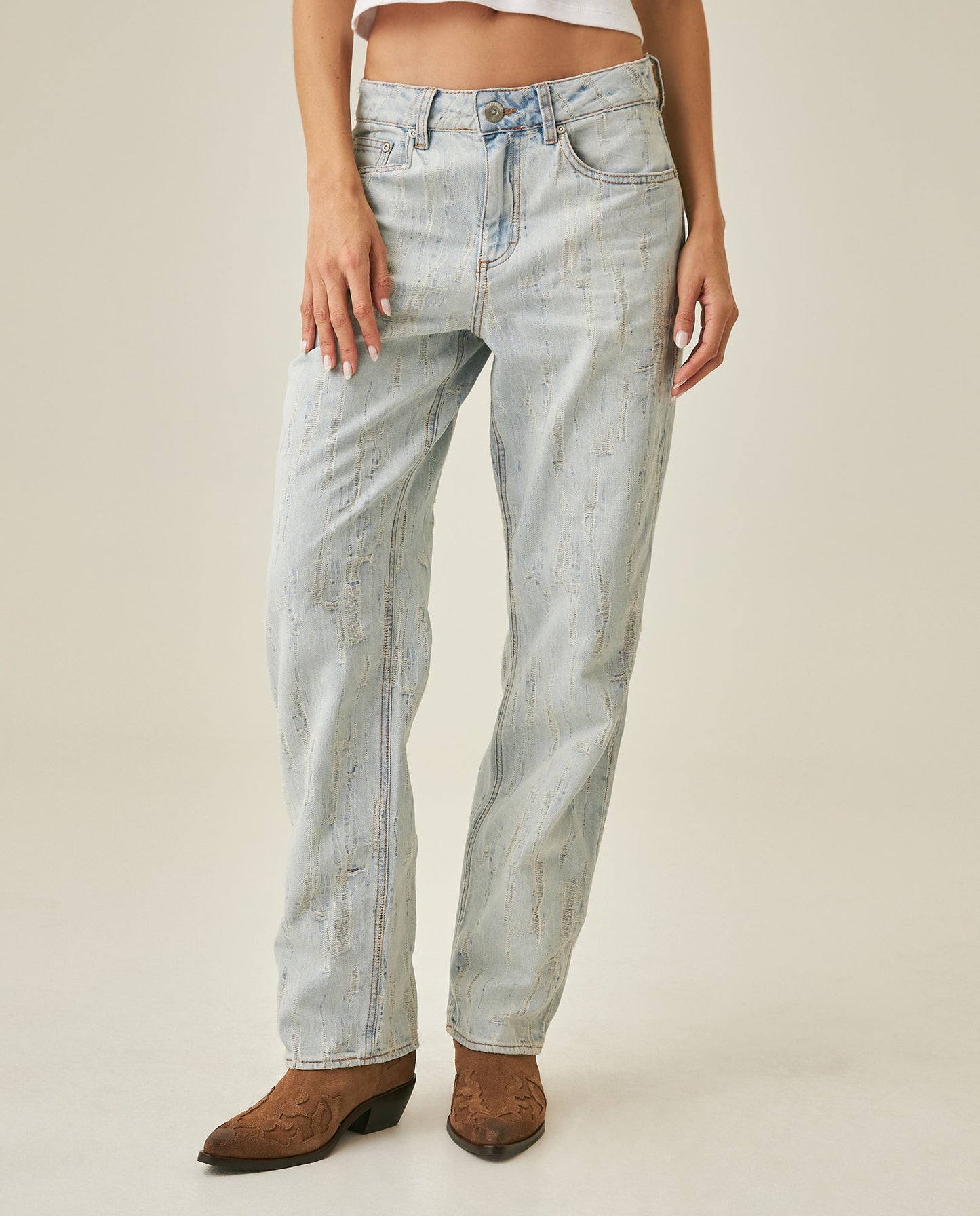 Womens Jeans Straight Fit Super High Rise Cotton Non-Stretch Light Wash Destroy Effect Set Embroidered - Blue 63_431H026_AZU154020_0