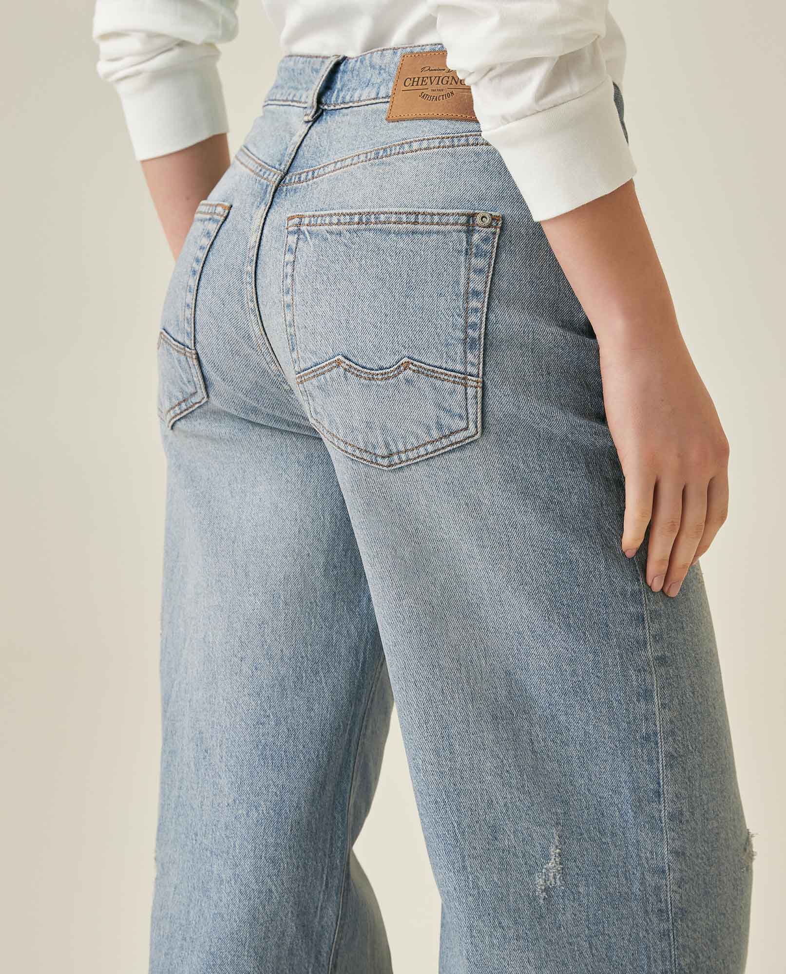 Womens Jeans Wide Leg Relaxed High Rise Cotton–Tencel Blend Light Wash Powdered Effect Notable Distressing - Blue 63_431H027_AZU154020_7