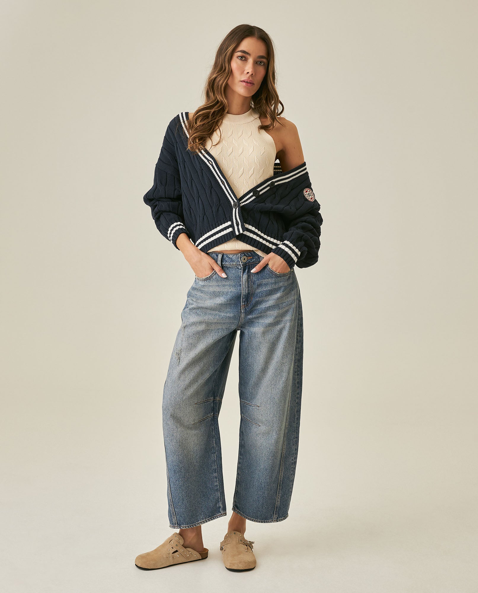 Womens Jeans Special Fit Barrel Crop Super High Rise Lyocell–Cotton Blend Medium Wash Notable Distressing Whiskering - Blue 63_431H029_AZU154020_4