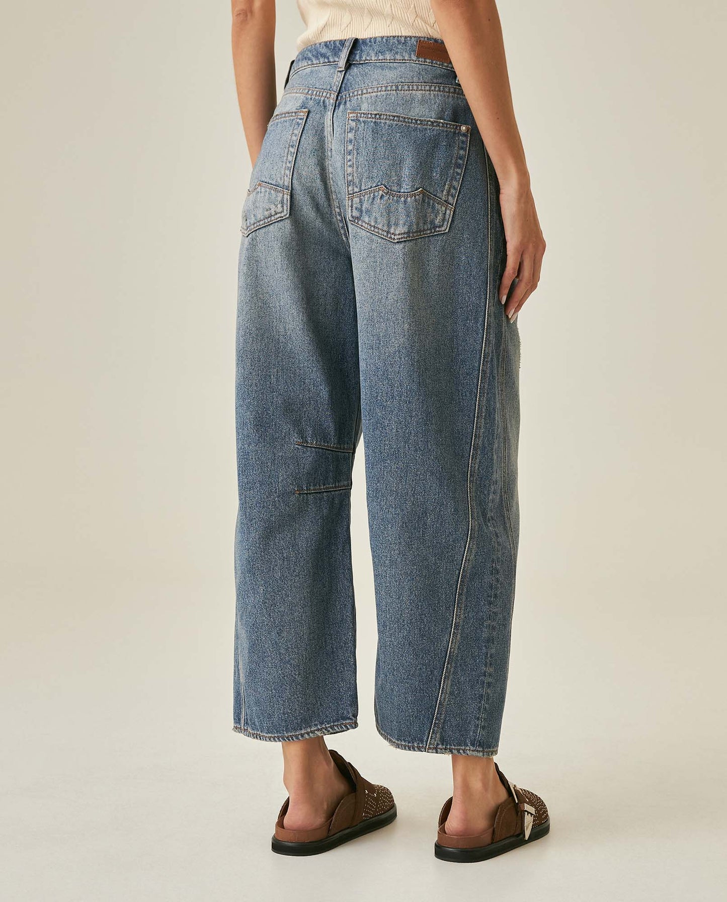 Womens Jeans Special Fit Barrel Crop Super High Rise Lyocell–Cotton Blend Medium Wash Notable Distressing Whiskering - Blue 63_431H029_AZU154020_6