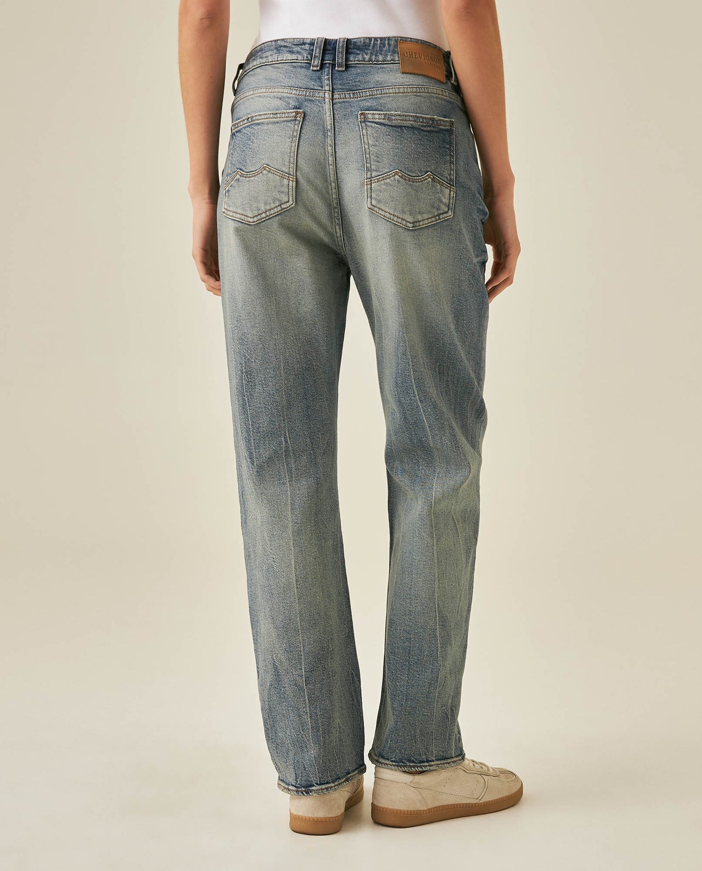 Womens Heritage Jeans Boy Fit Bootcut Mid Rise Cotton Blend Medium Wash Distressing Powdered Whiskering - Blue 63_431H452_AZU154020_6