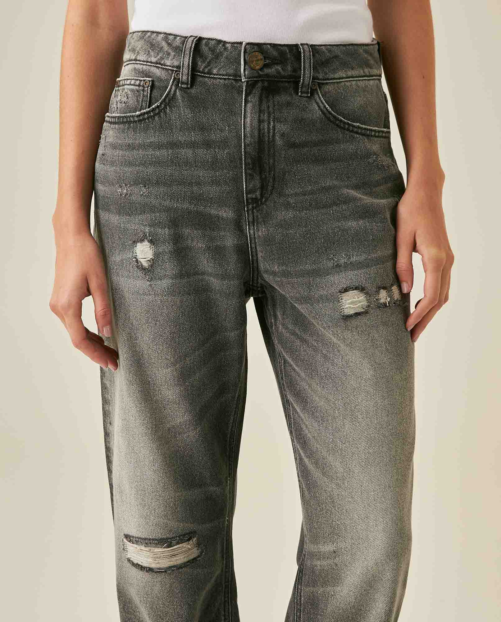 Womens Heritage Jeans Straight Relaxed Fit Super High Rise Lyocell–Cotton Blend Gray Wash Rips Premium Drape - Gray 63_431H453_GRI145002_5