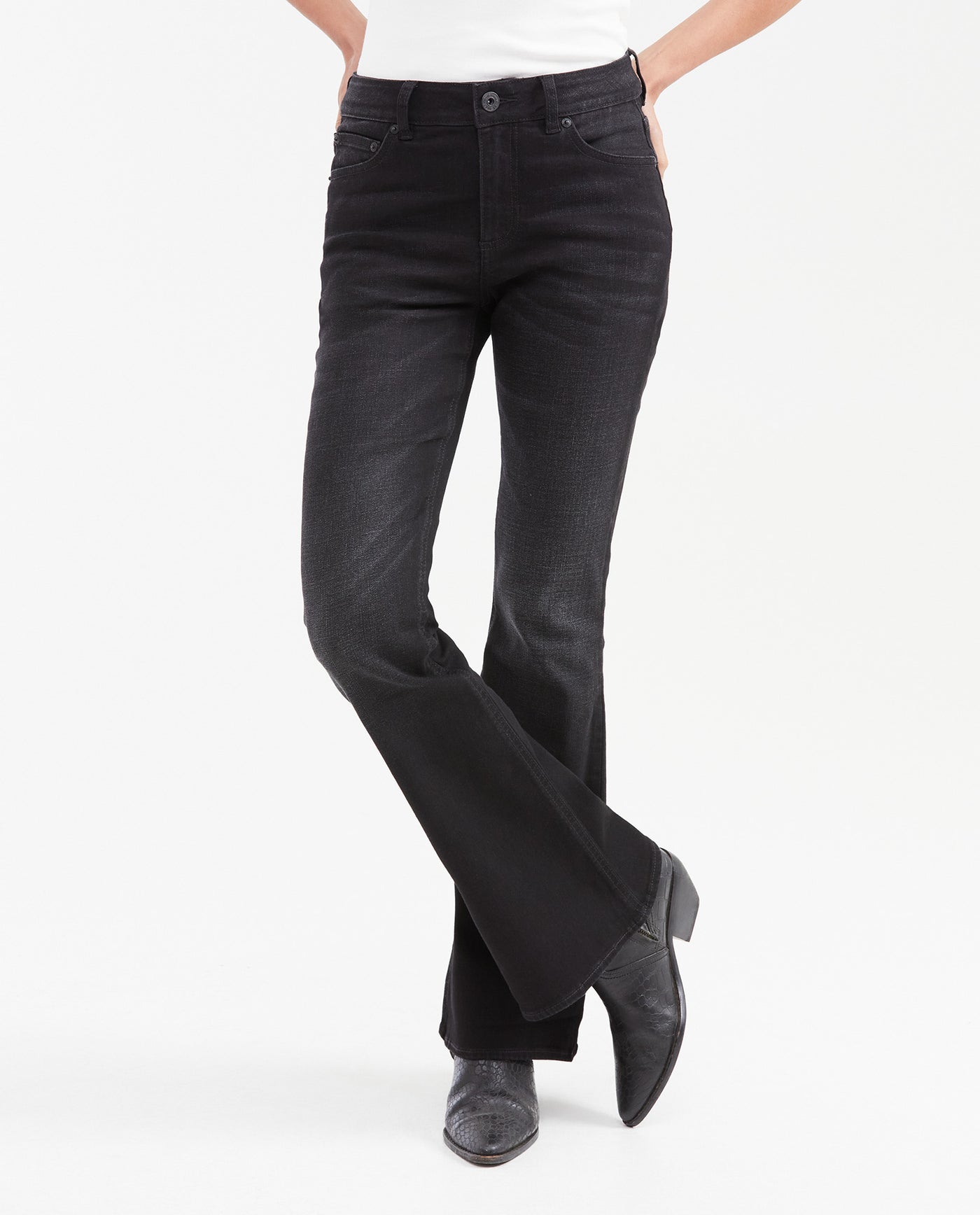 Women's Cosmo High Rise Flare Jeans in Matte Black Stretch 432G008 - 1