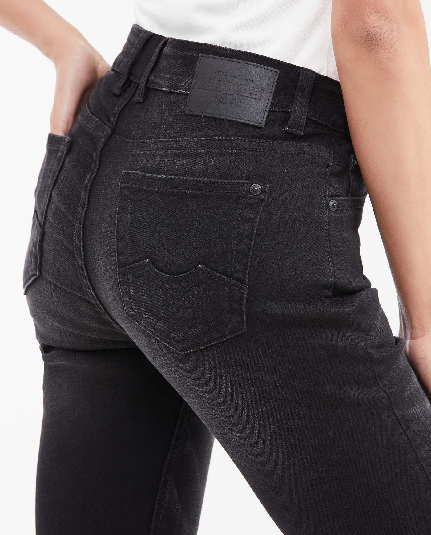Women's Cosmo High Rise Flare Jeans in Matte Black Stretch 432G008 - 5