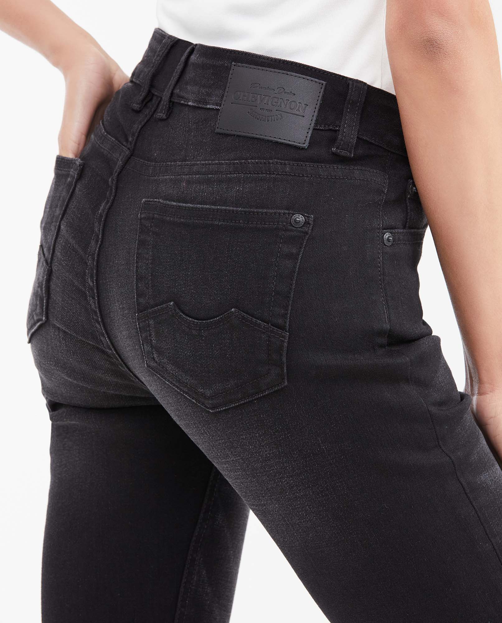 Women's Cosmo High Rise Flare Jeans in Matte Black Stretch 432G008 - 5