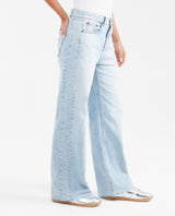 Women's Wide Leg Super High Rise Relaxed Jeans in Light Wash with Lyocell - 4