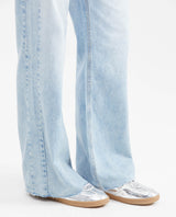 Women's Wide Leg Super High Rise Relaxed Jeans in Light Wash with Lyocell - 6