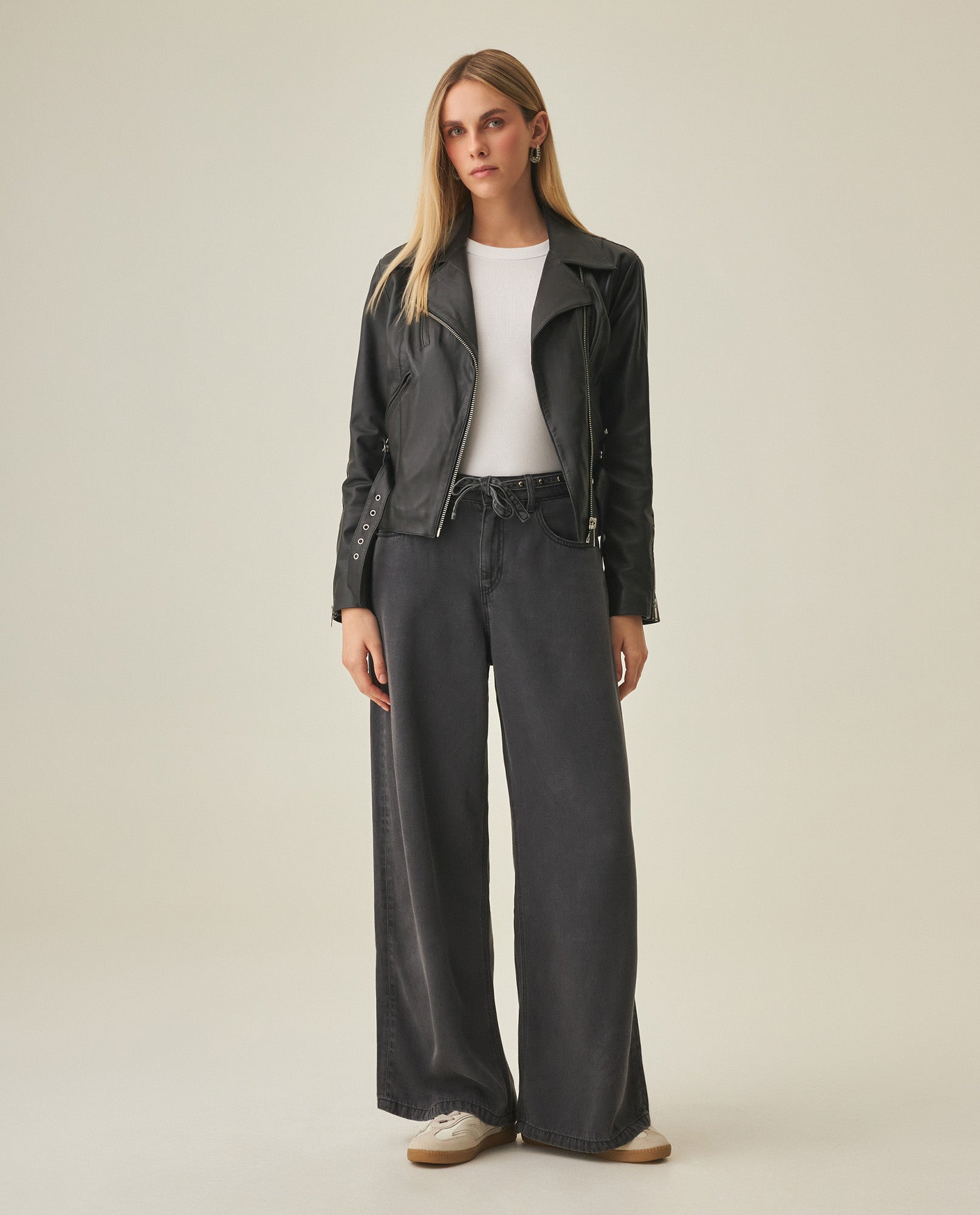 Women´s Wide Leg Jeans - Black 63_432H013_NEG194004_0