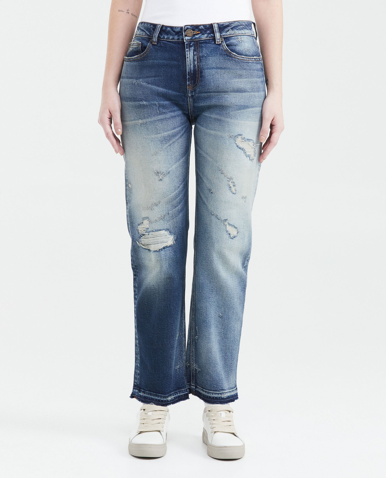 Jean Boyfit Medium Rise Boot Cut Light Blue with Rips Vintage Wash for Women - Blue 439F452 - 1