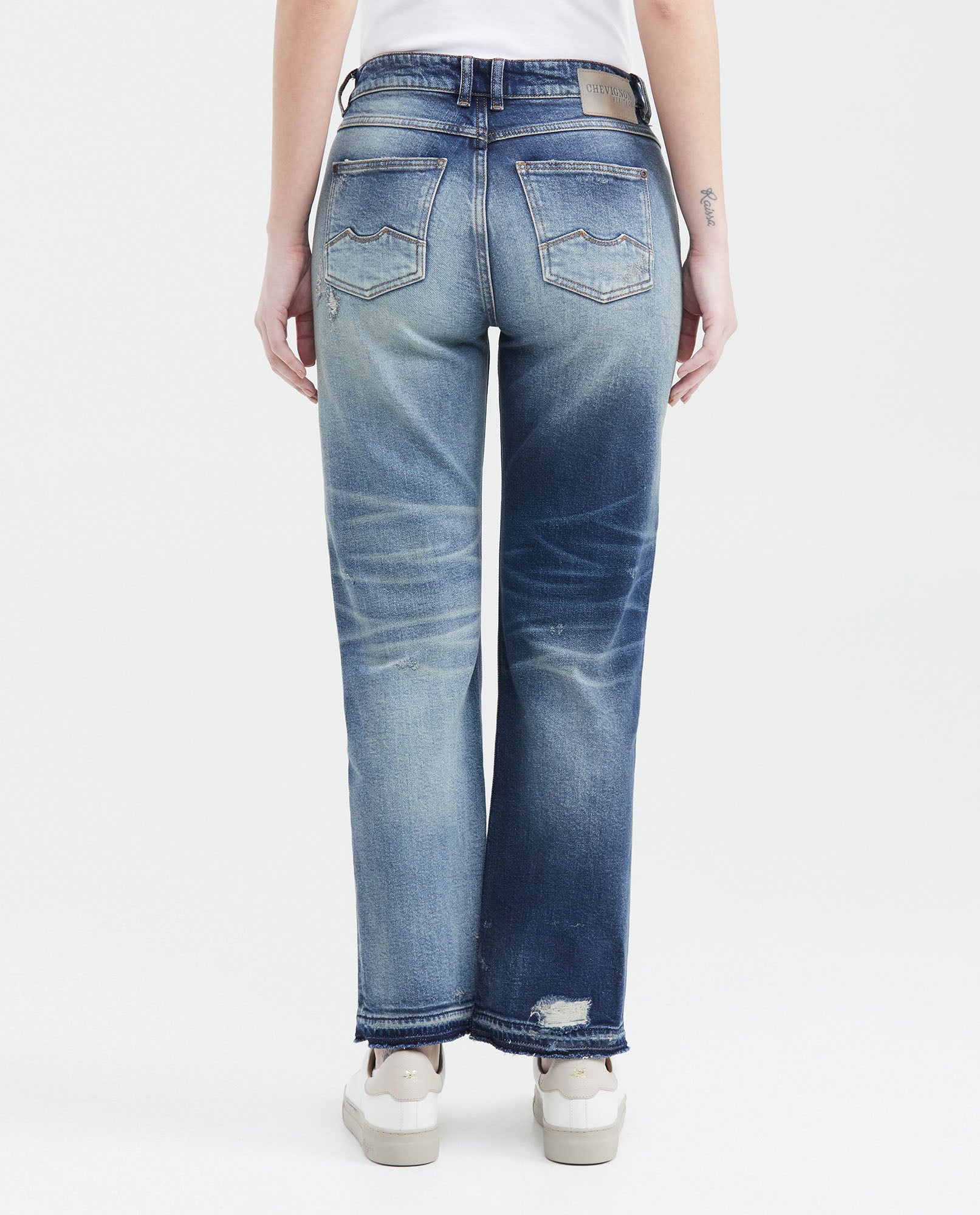 Jean Boyfit Medium Rise Boot Cut Light Blue with Rips Vintage Wash for Women - Blue 439F452 - 6