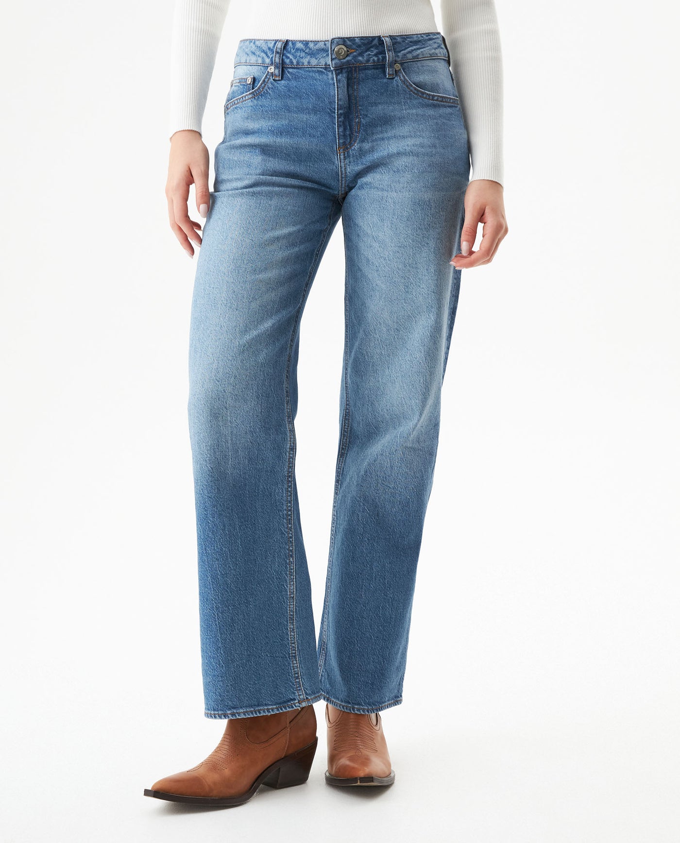 Women's Rusty Low Rise Light Wash Jeans in Cotton-Tencel Blend, Coastline 439G002 - 2