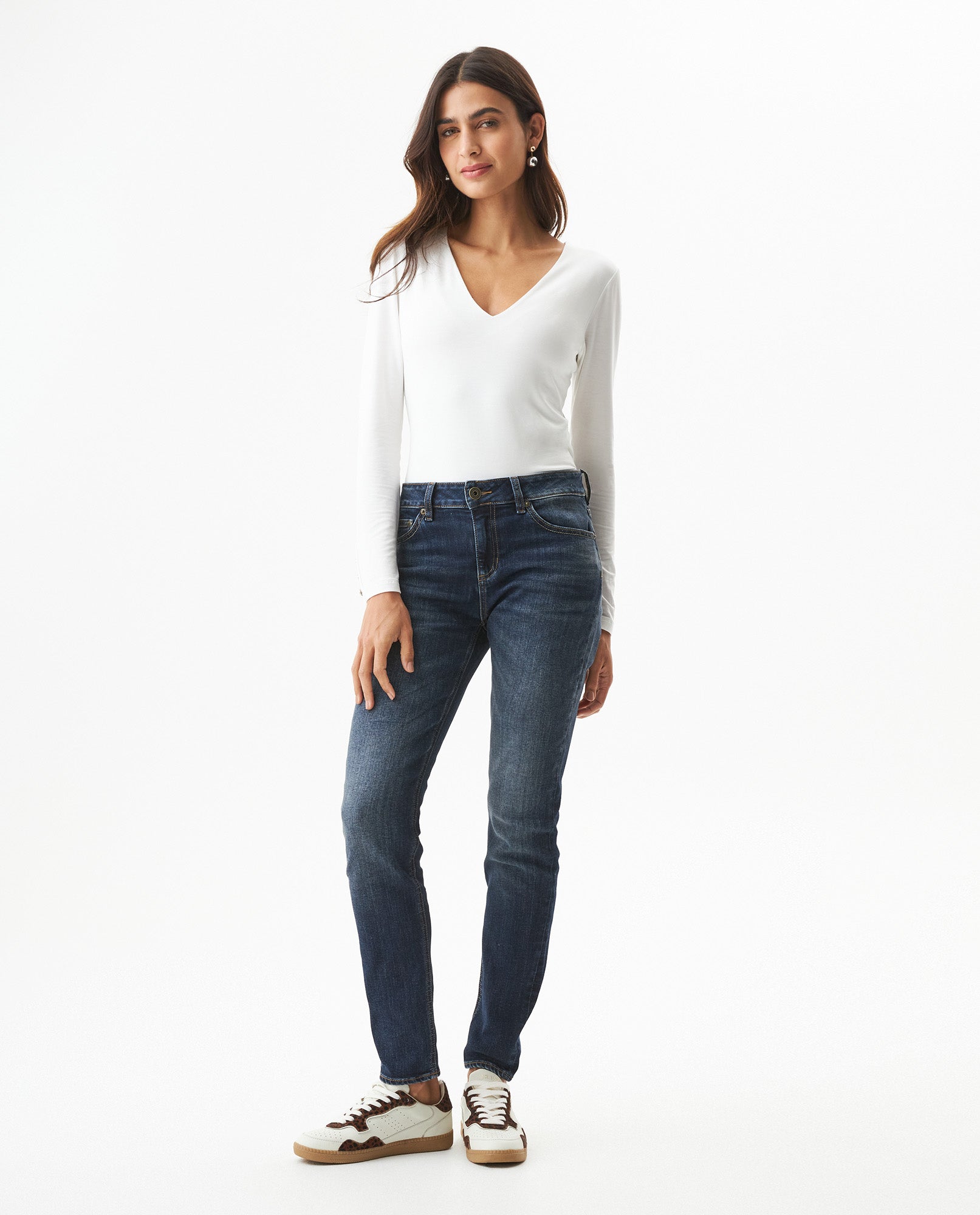 Women's Rusty Low Rise Ultra Dark Wash Jeans in Cotton-Polyester Blend, Coordinates - 3