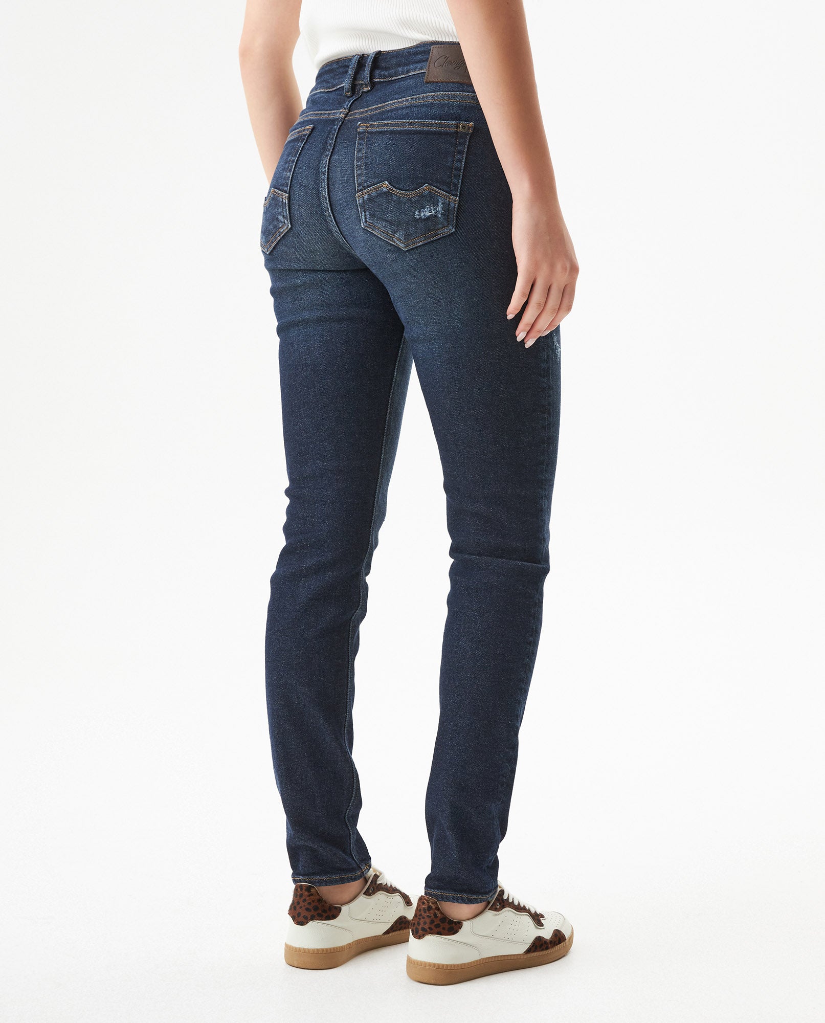 Women's Rusty Low Rise Dark Wash Jeans in Recycled Cotton Blend, Waypoint - 5