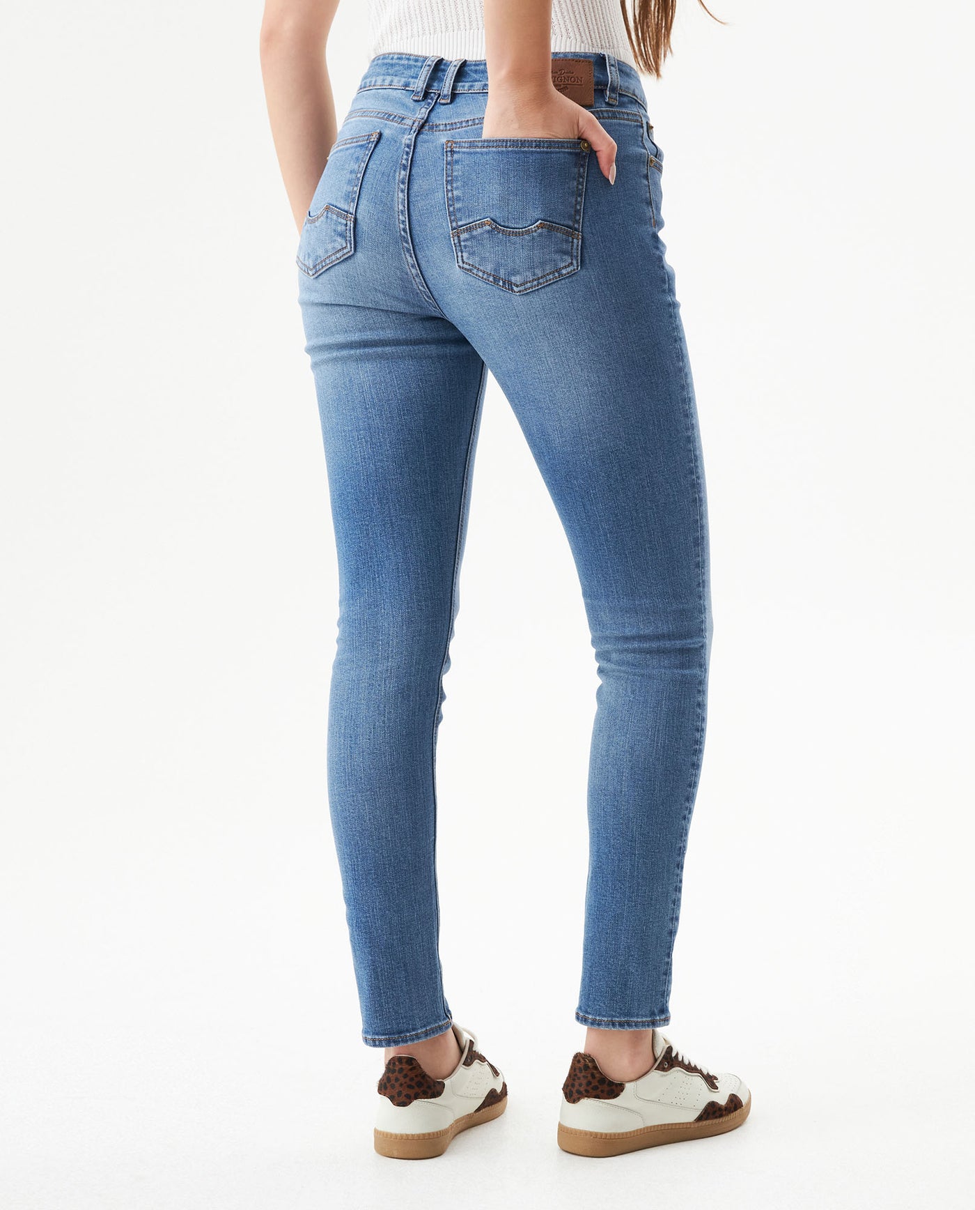 Women's Cosmo High Rise Medium Wash Jeans in Cotton-Polyester Blend, Boatyard - 5