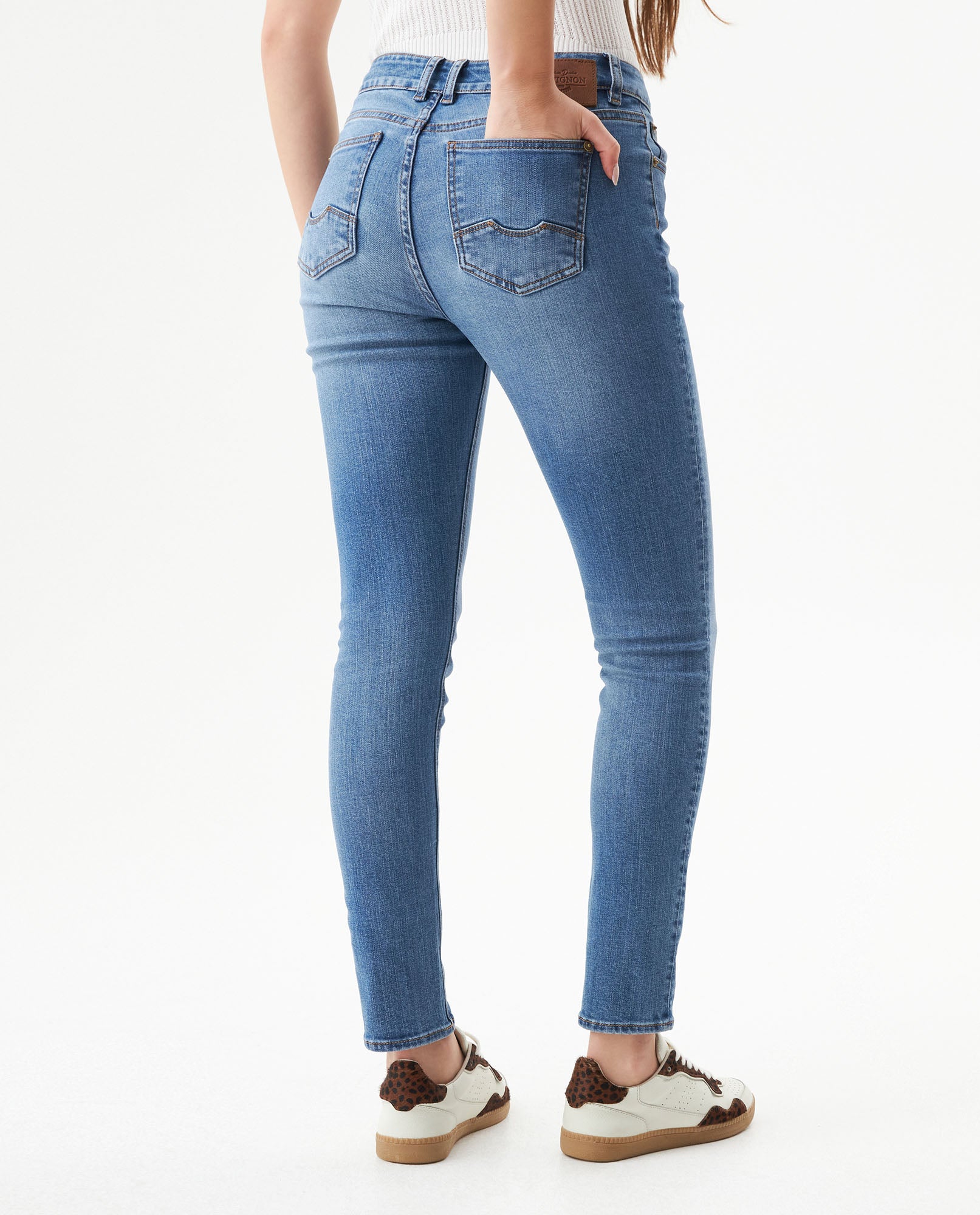 Women's Cosmo High Rise Medium Wash Jeans in Cotton-Polyester Blend, Boatyard - 5