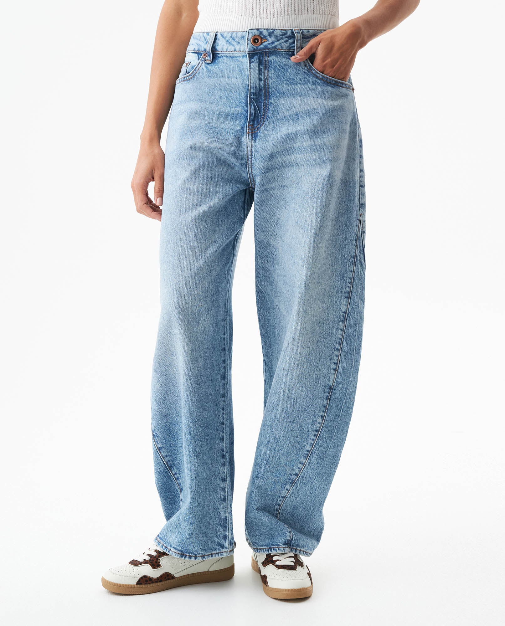 Jean Special Fit Balloon for Women - Blue 439G037 - 2