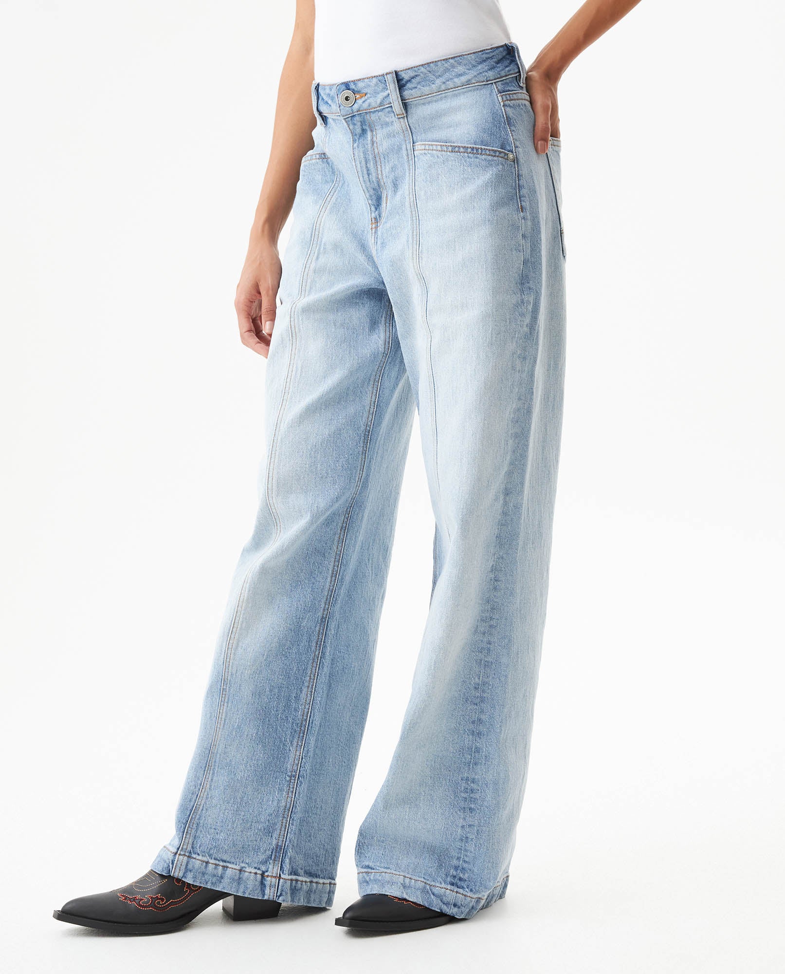 Women's Special Fit Wide Leg High Rise Light Wash Jeans in Cotton Stretch Blend, Midnight 439G042 - 1