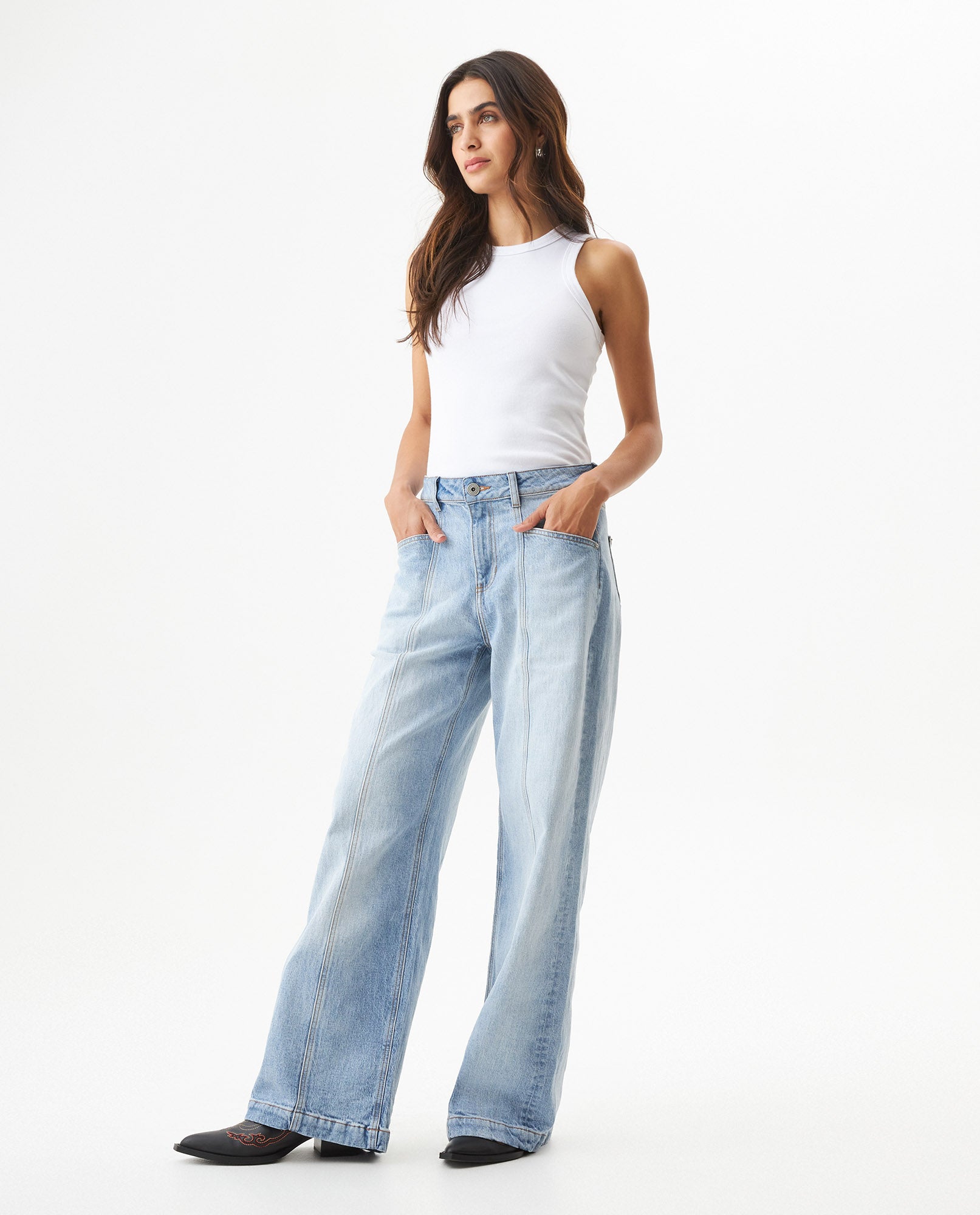 Women's Special Fit Wide Leg High Rise Light Wash Jeans in Cotton Stretch Blend, Midnight 439G042 - 3