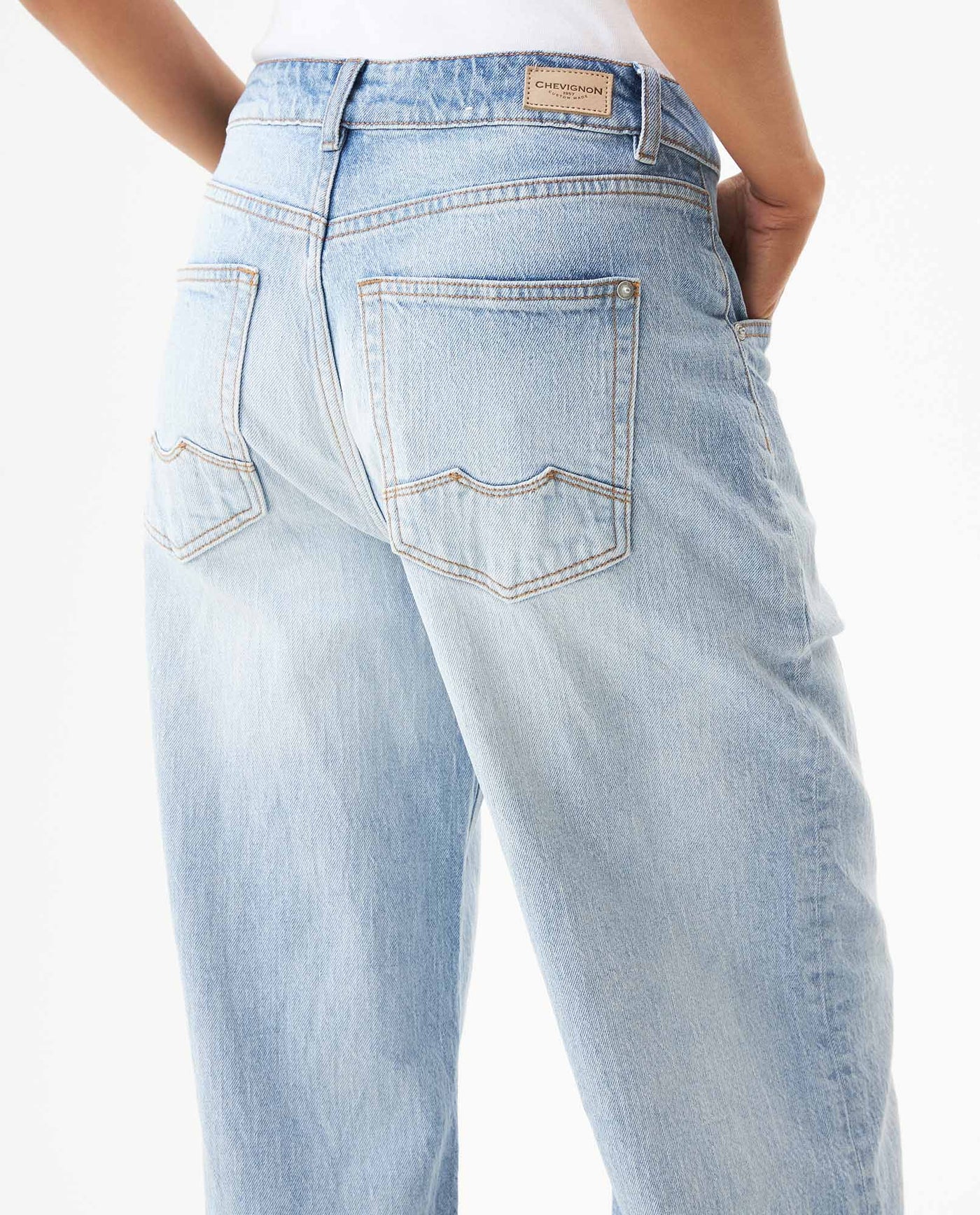 Women's Special Fit Wide Leg High Rise Light Wash Jeans in Cotton Stretch Blend, Midnight 439G042 - 6