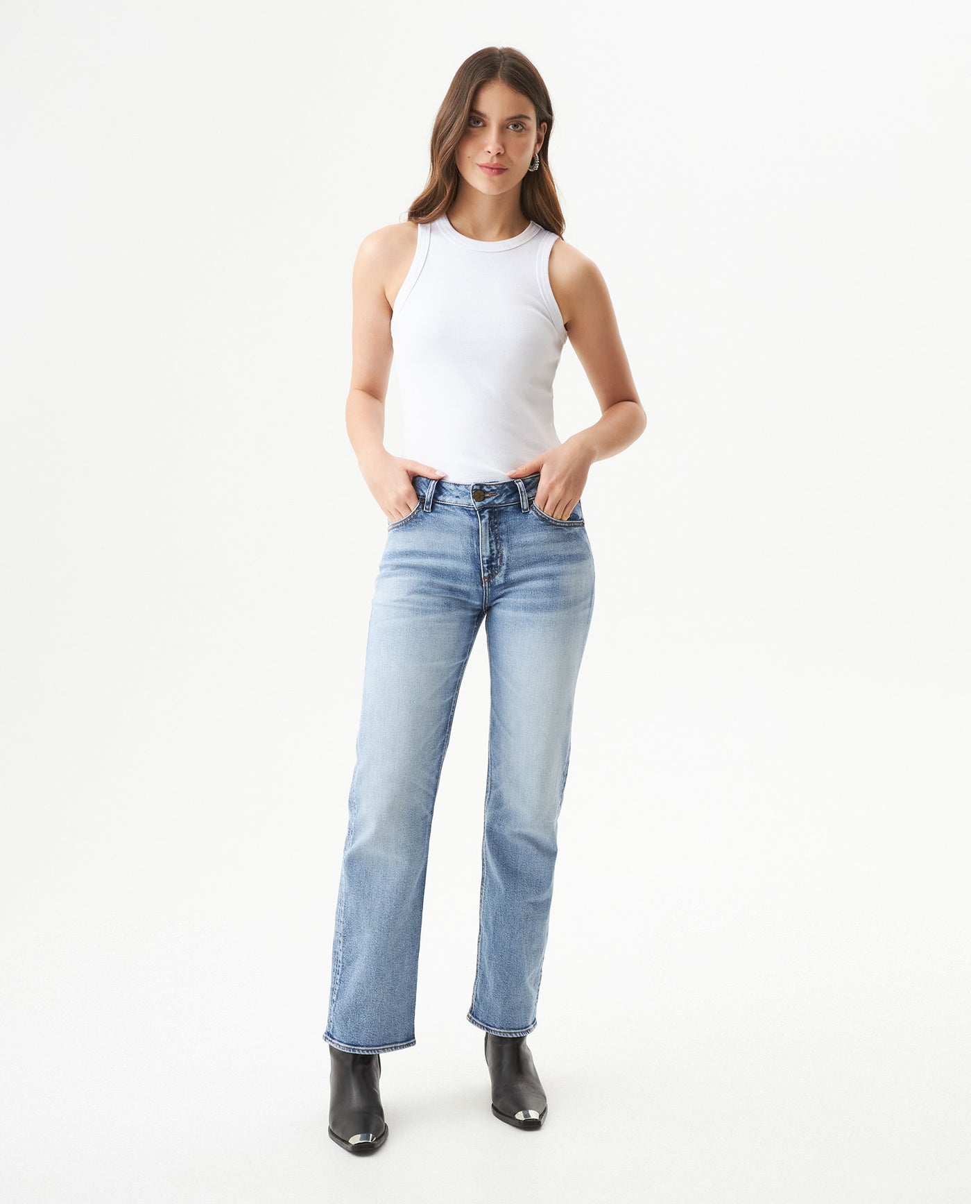 Women's Cosmo High Rise Medium Wash Jeans in Cotton-Polyester Stretch Blend, Moonlight 439G451 - 3