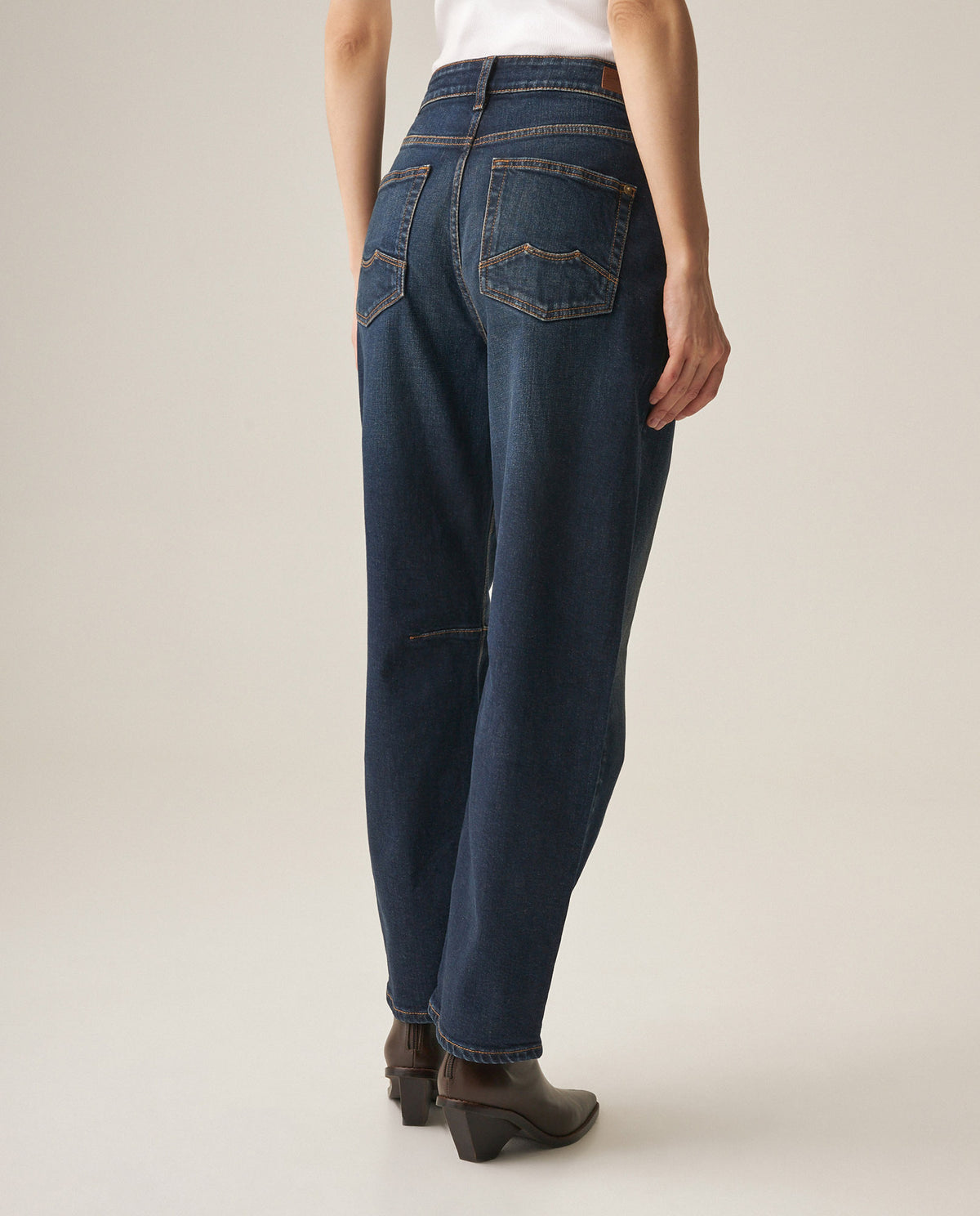 Women´s Barrel Fit Jeans - Blue 63_439H007_AZU194052_5