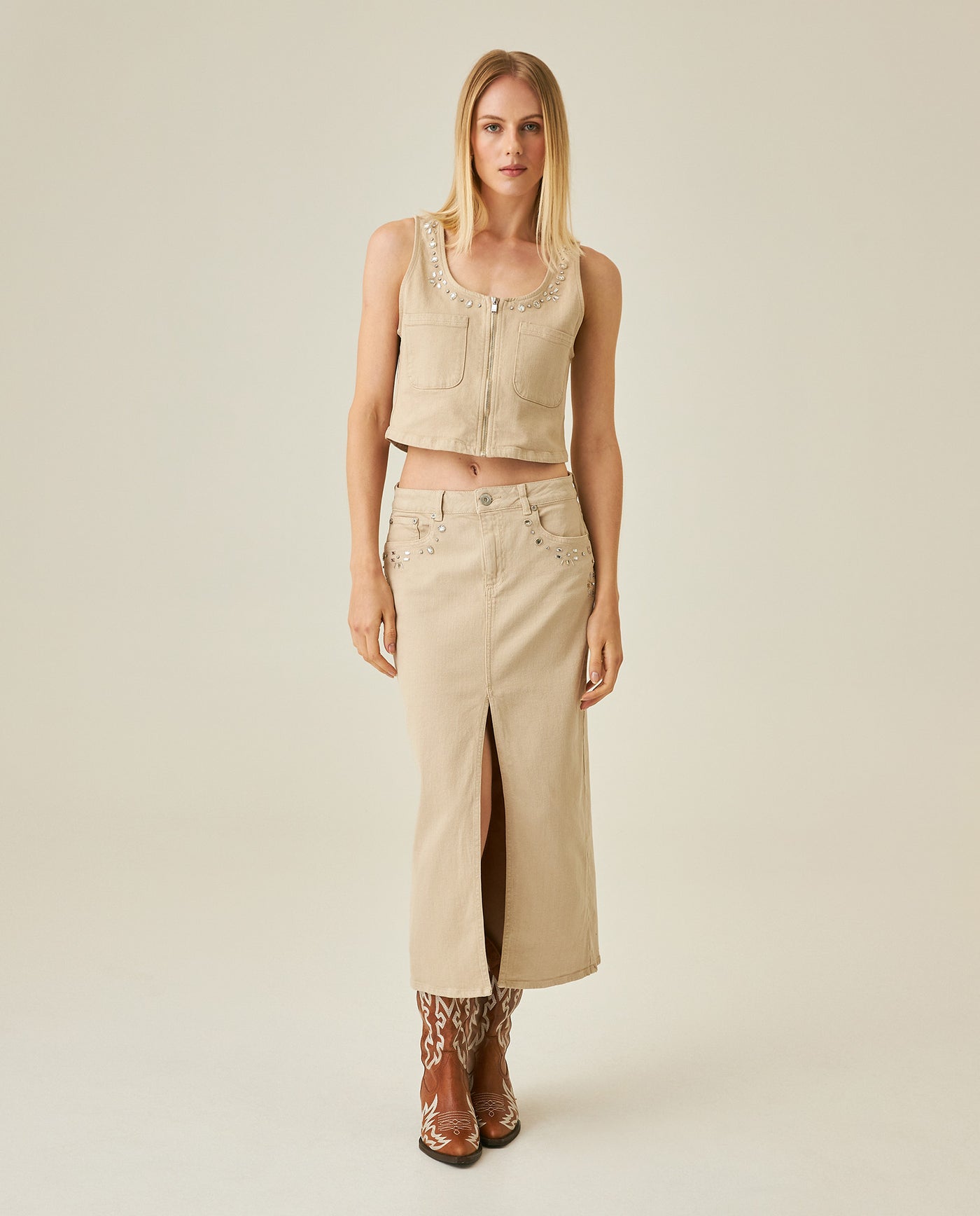 Womens Skirt Midi Denim Cotton–Elastane Classic Construction Rhinestone Front Pockets Leather Badge Versatile - Raw 63_441H000_CRU130000_4