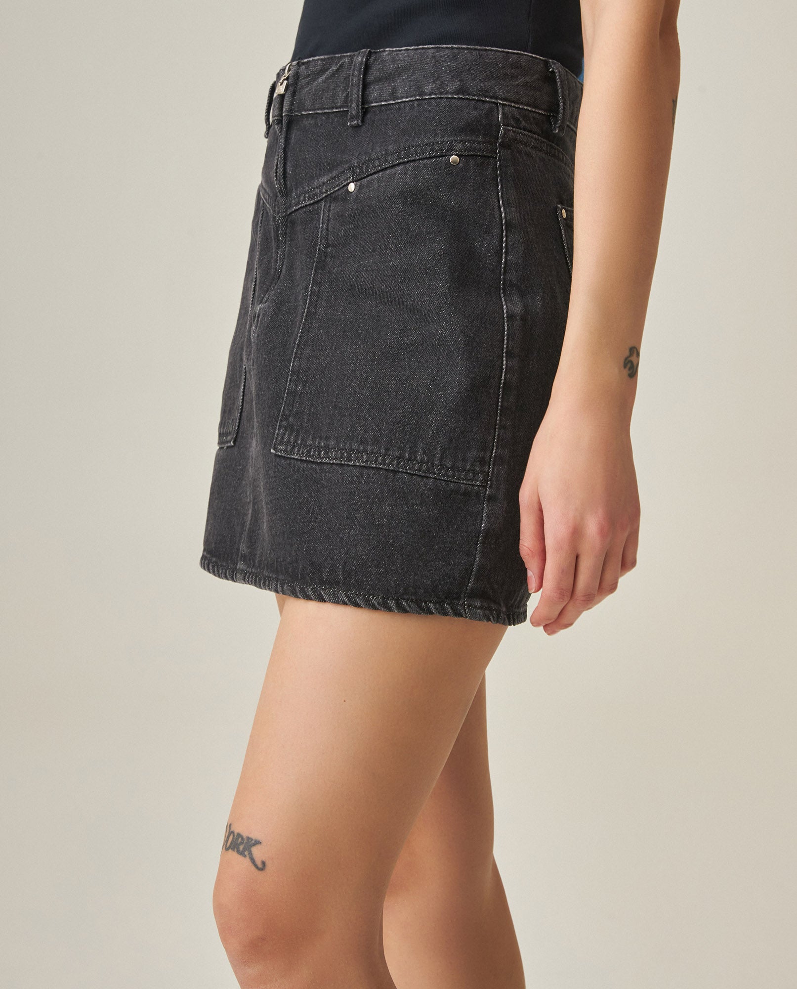 Women´s Short Denim Skirt - Black 63_442H001_NEG194004_5