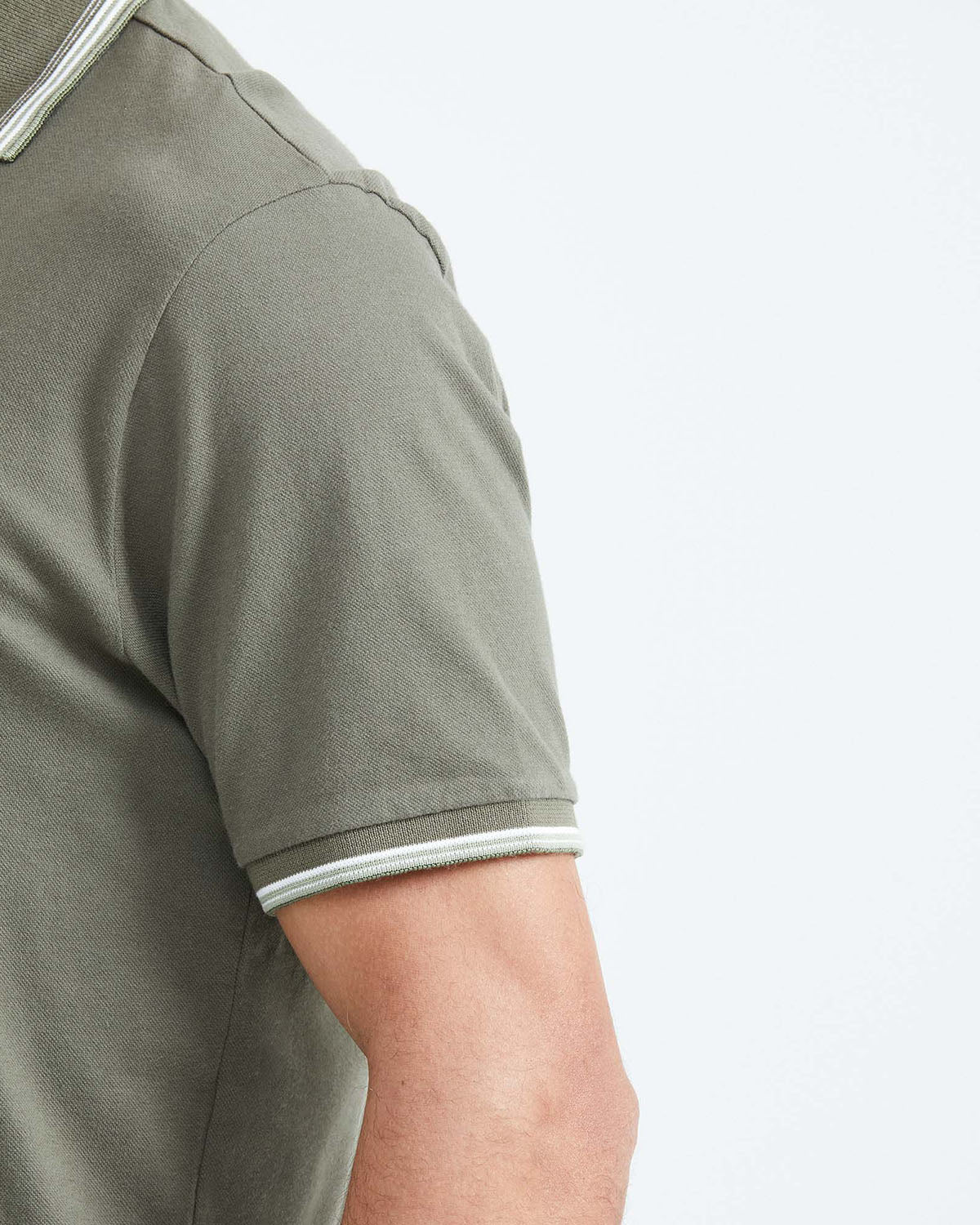 CLASSIC FIT CONTRAST STRIPES POLO IN GREEN