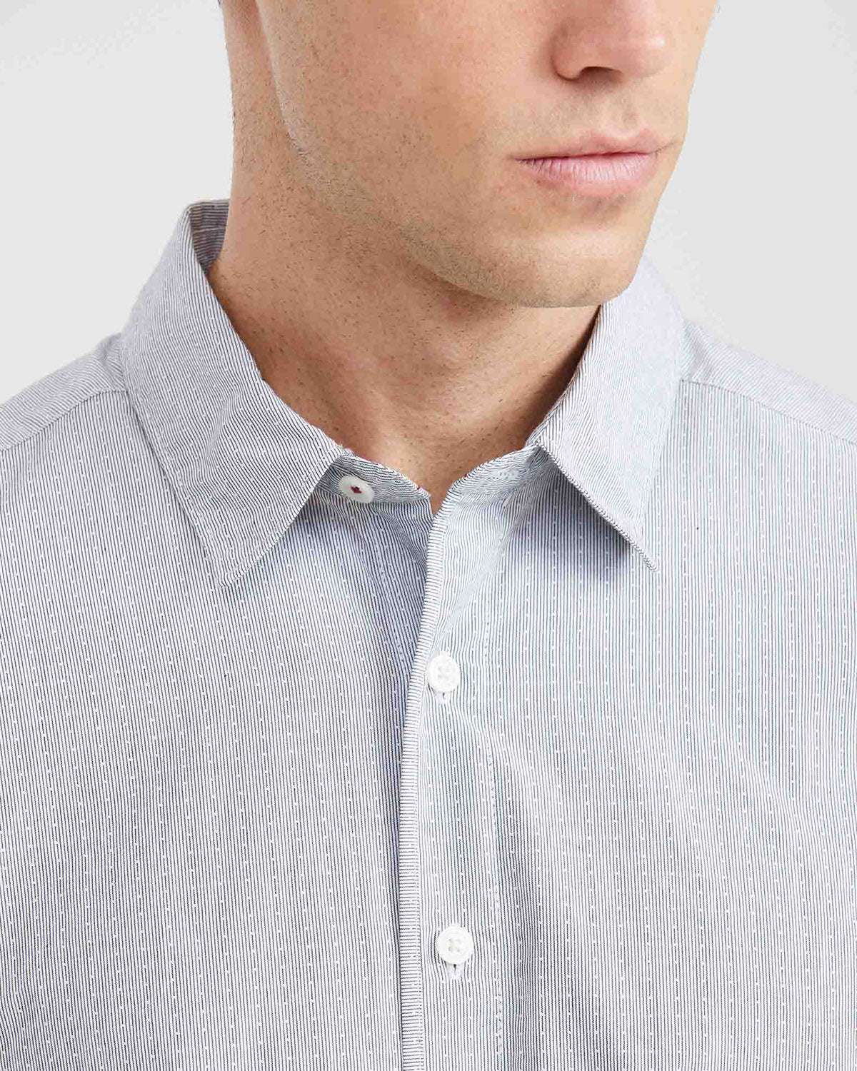 NEW CLASSIC FIT STRIPED SHIRT