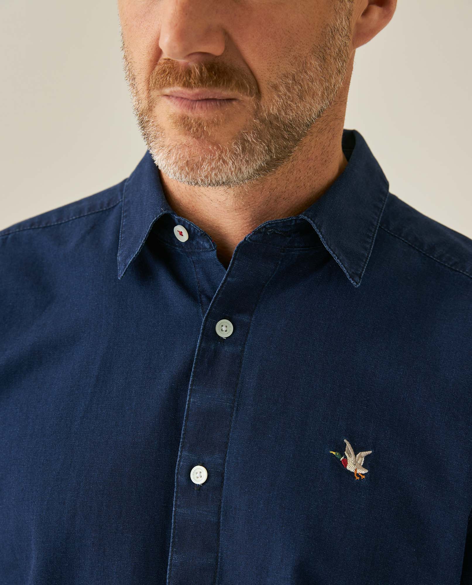 Mens Shirt Long Sleeve Classic Fit Cotton Linen Denim Yarns Special Wash Vibrant Duck Red Details - Blue 63_611H005_AZU193924_5