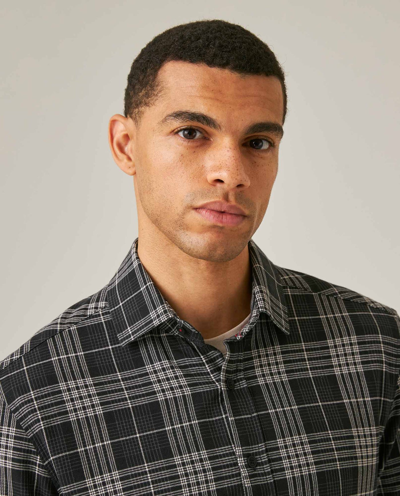 Mens Shirt Long Sleeve Regular Fit Check Pattern Cotton Varsity Smart Spread Collar Red Details - Black 63_611H009_NEG194004_5