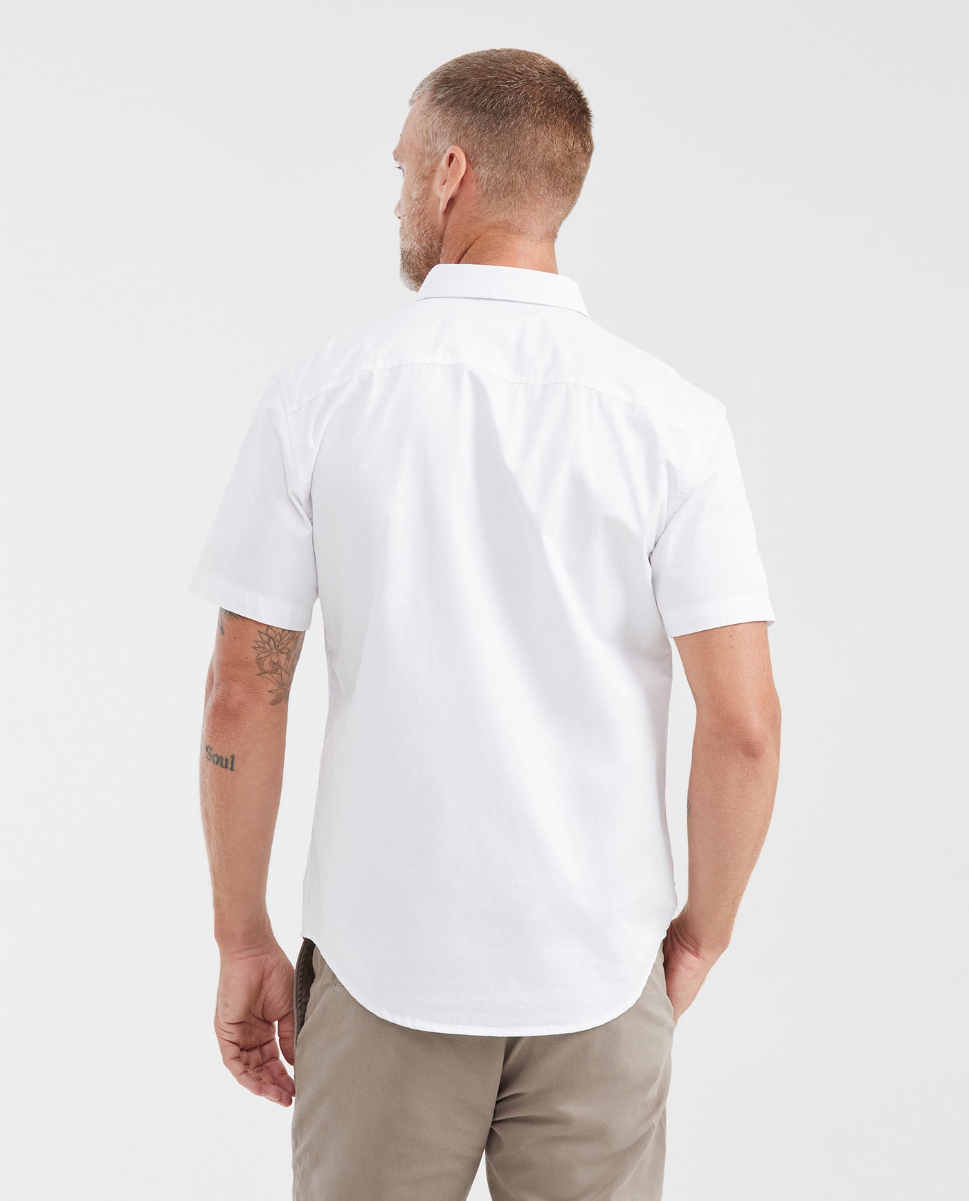 Men's Slim Fit Moisture-Wicking Cotton Twill Button-Down Shirt - 4
