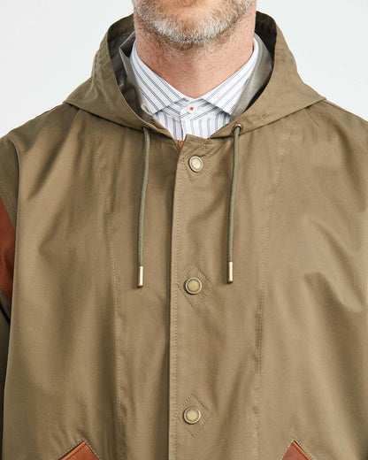WATER RESISTANT HOODED PARKA IN GREEN