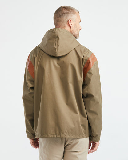 WATER RESISTANT HOODED PARKA IN GREEN