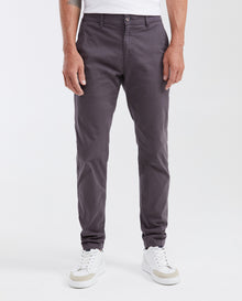 Pantalón Tipo Chino Regular Fit Boot Cut para Hombre - Gray 63_632G000_GRI190201_0