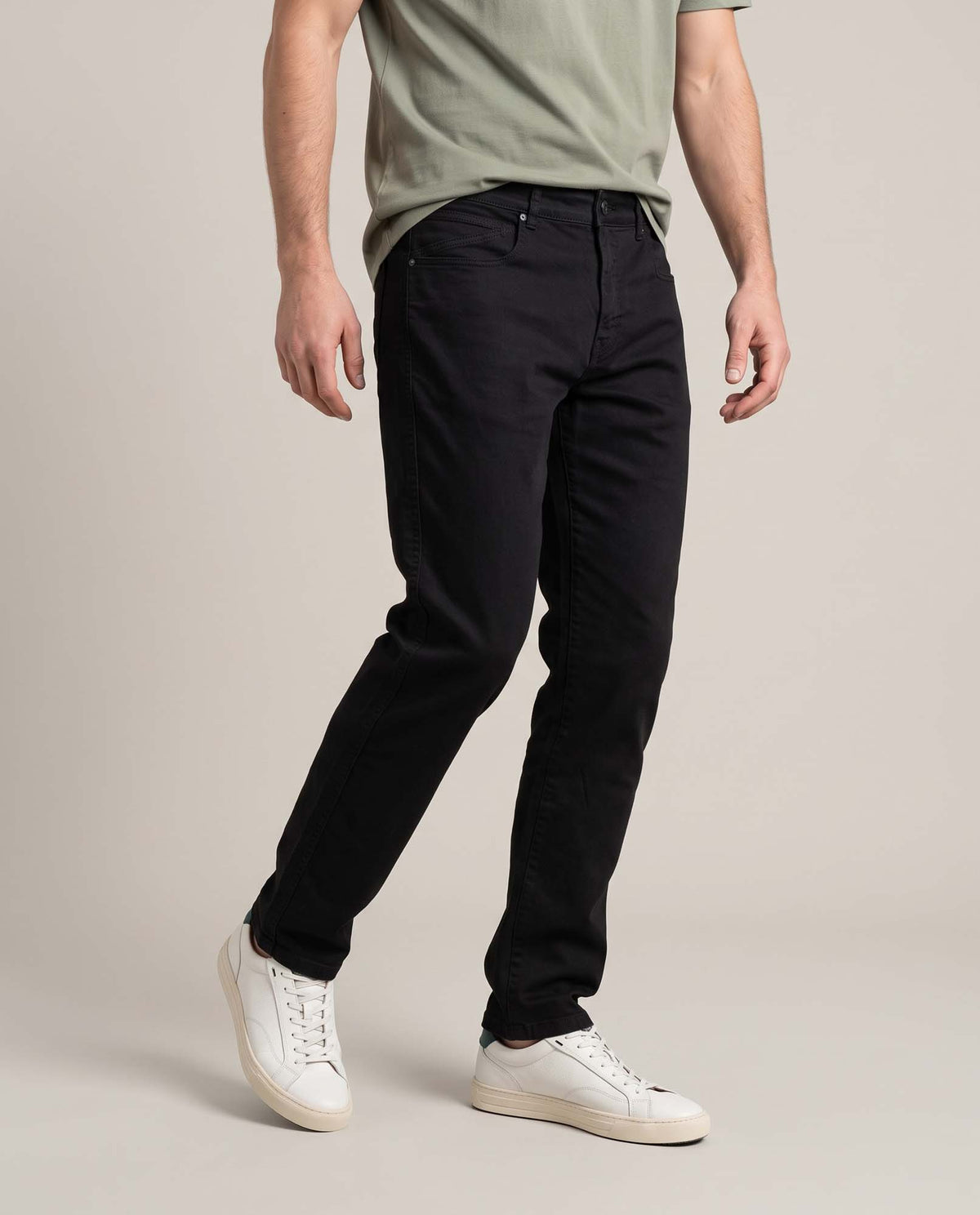 Men's Medium Rise 5-Pocket Relaxed Boot Pants with Peach Touch and Reserve Dye in Cotton-Elastane 63_632G008_NEG194007_4