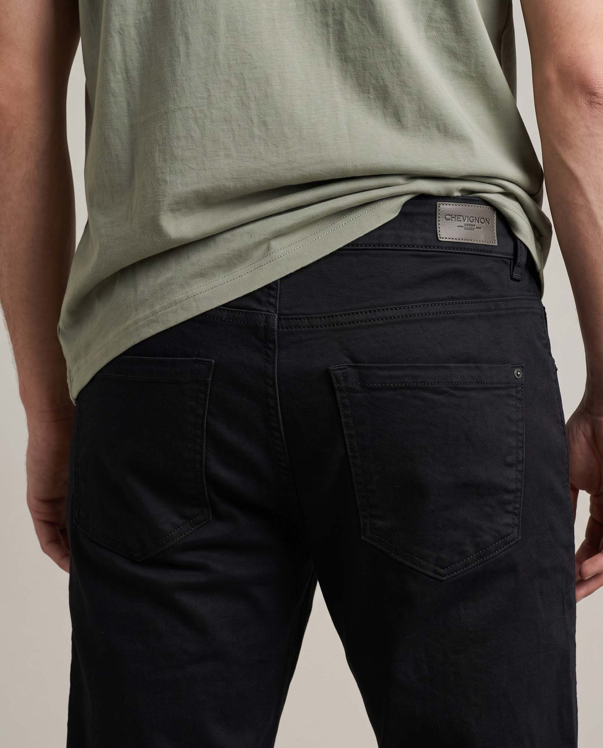 Men's Medium Rise 5-Pocket Relaxed Boot Pants with Peach Touch and Reserve Dye in Cotton-Elastane 63_632G008_NEG194007_6