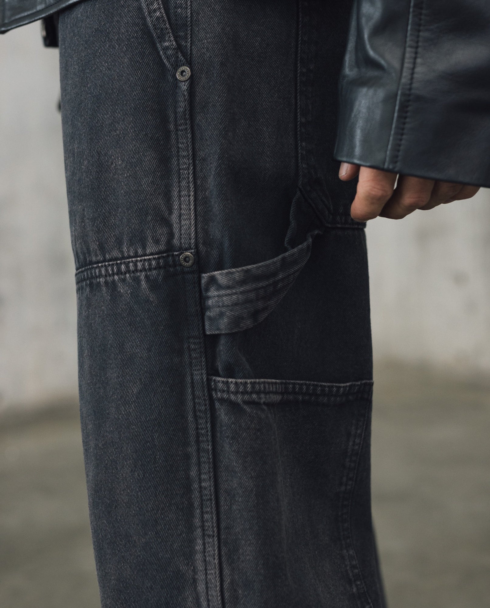 Mens Bootcut Cargo Pants - Special Collection - Black 63_632H200_NEG194007_4