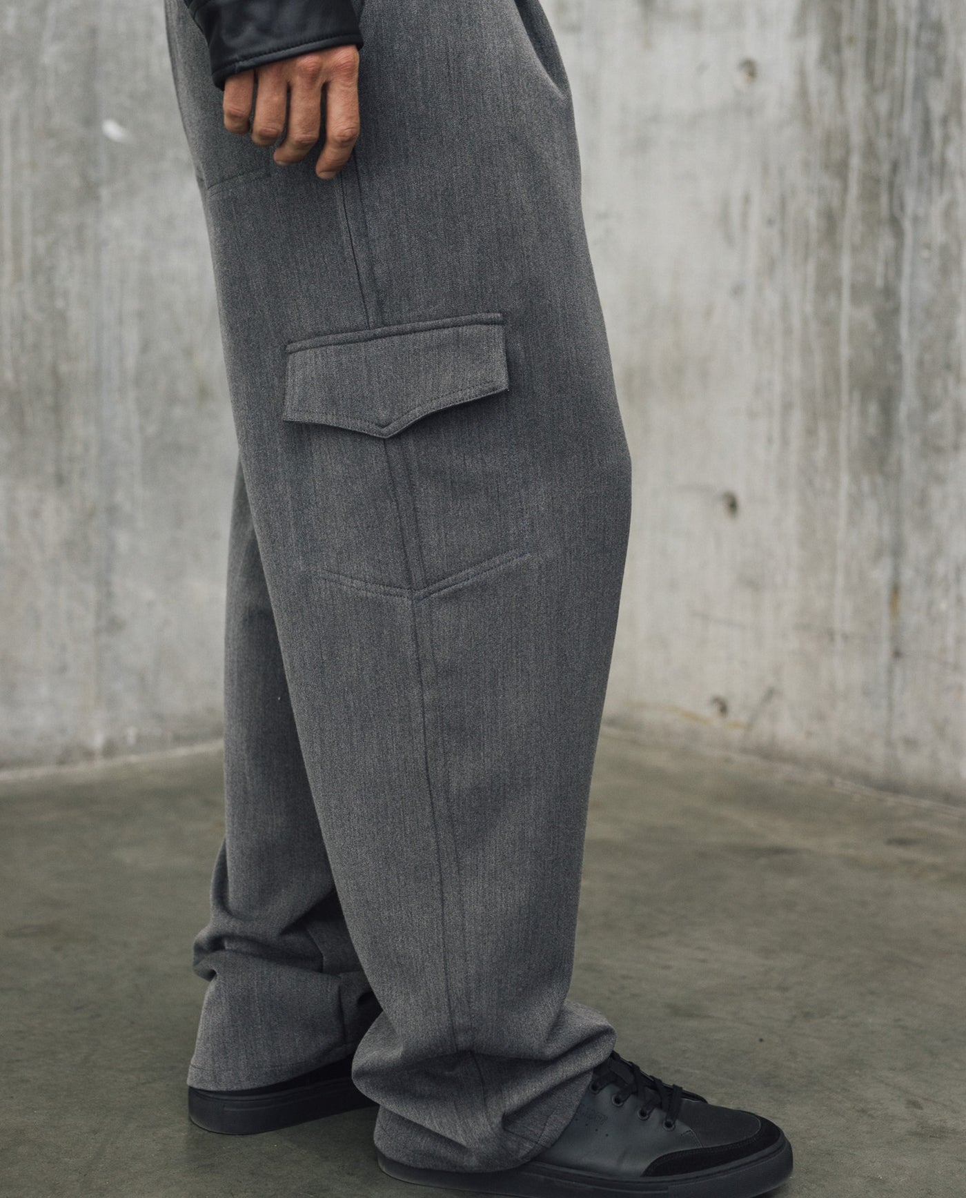 Mens Tailored Cargo Pants - Special Collection - Black 63_632H201_NEG194007_6